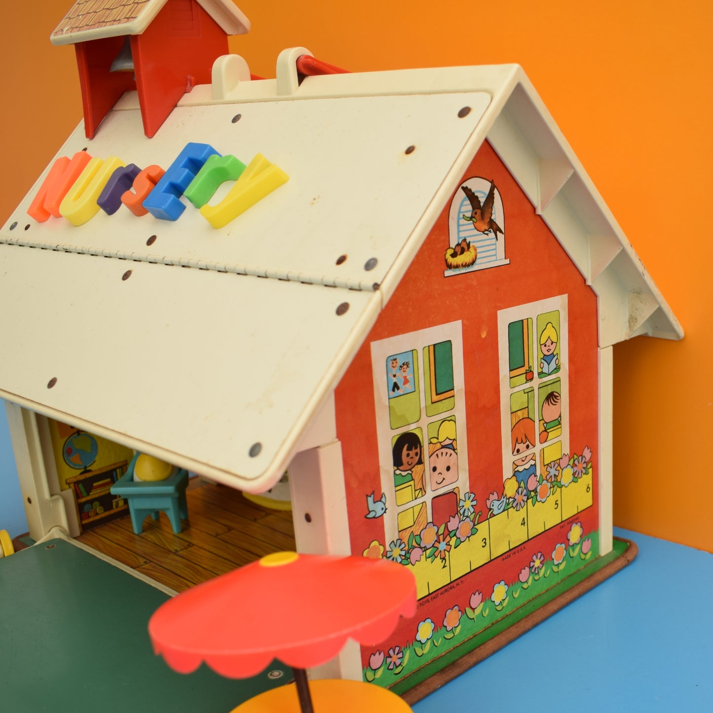 Vintage 1980s Fisher Price School House / Nursery