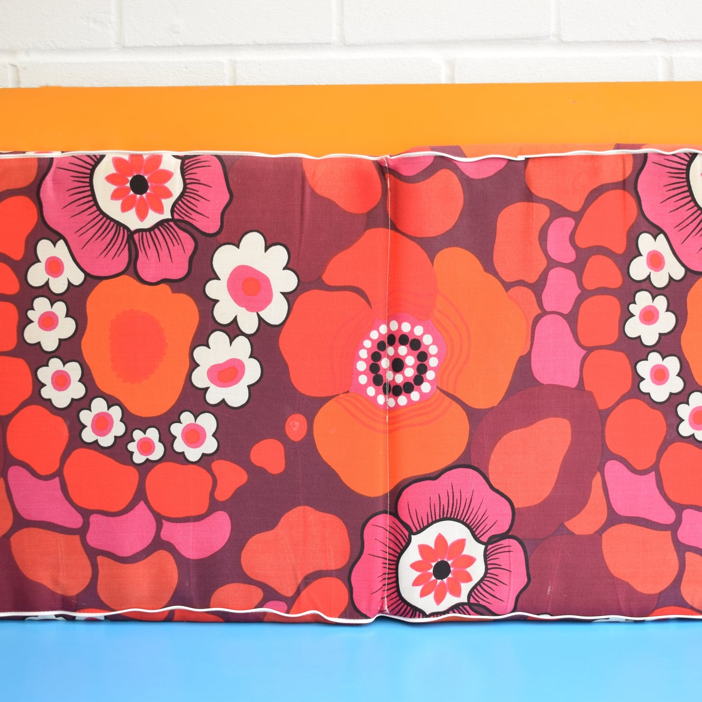 Vintage 1960s Folding Garden Cushion - Pink / Red