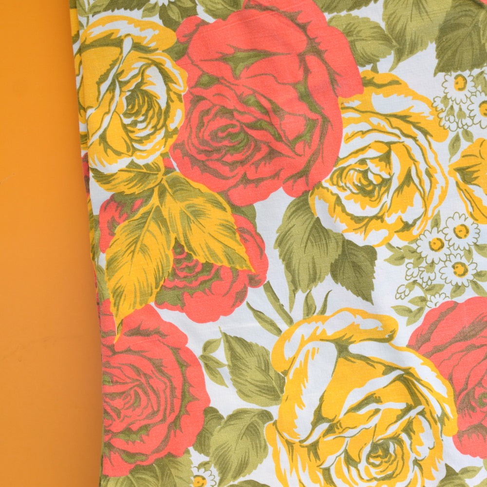 Vintage 1970s Round Tablecloth - Rose Design - Red / Yellow by Pineapple Retro