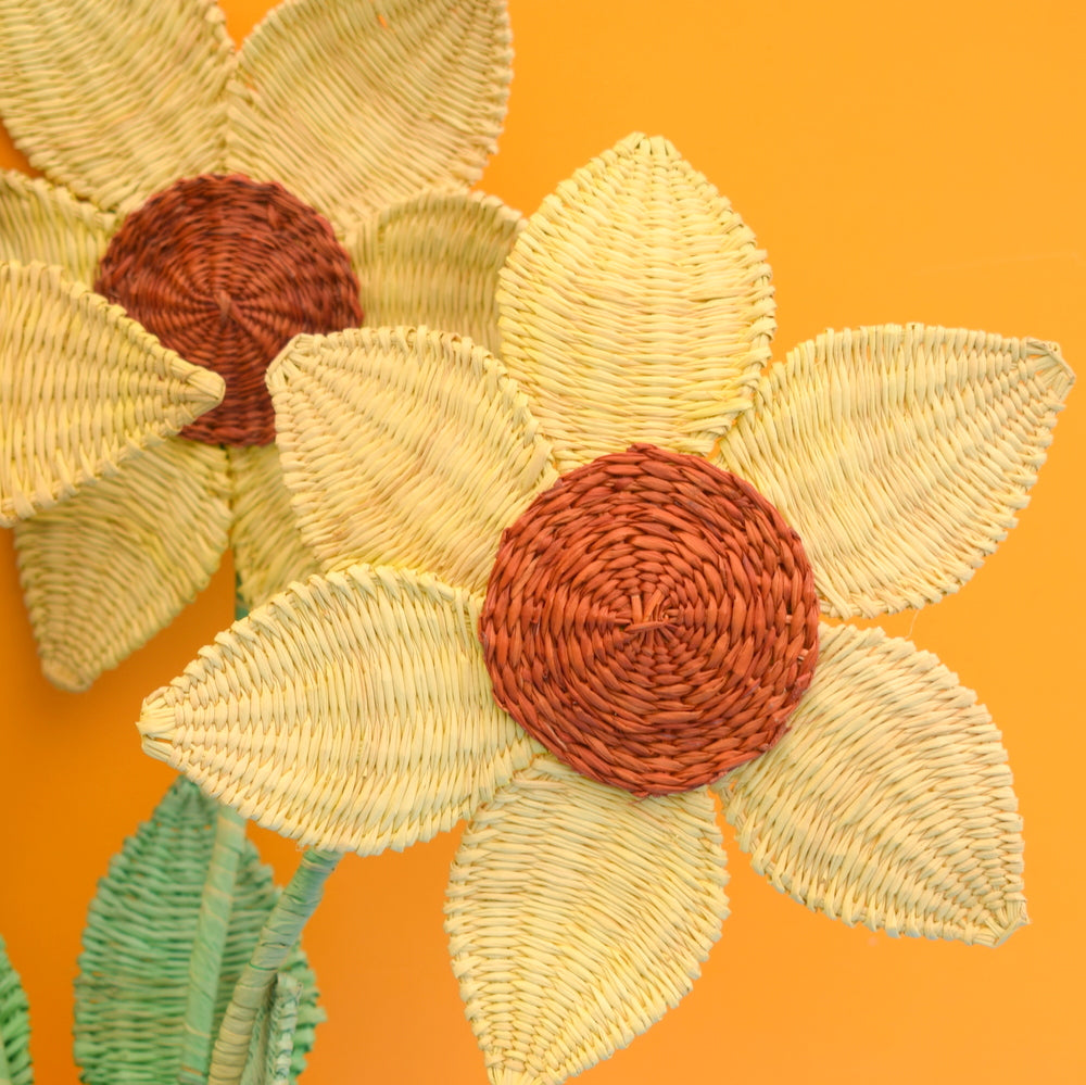 Vintage Sea Grass Bunch Of Gorgeous Flowers - Sunflowers