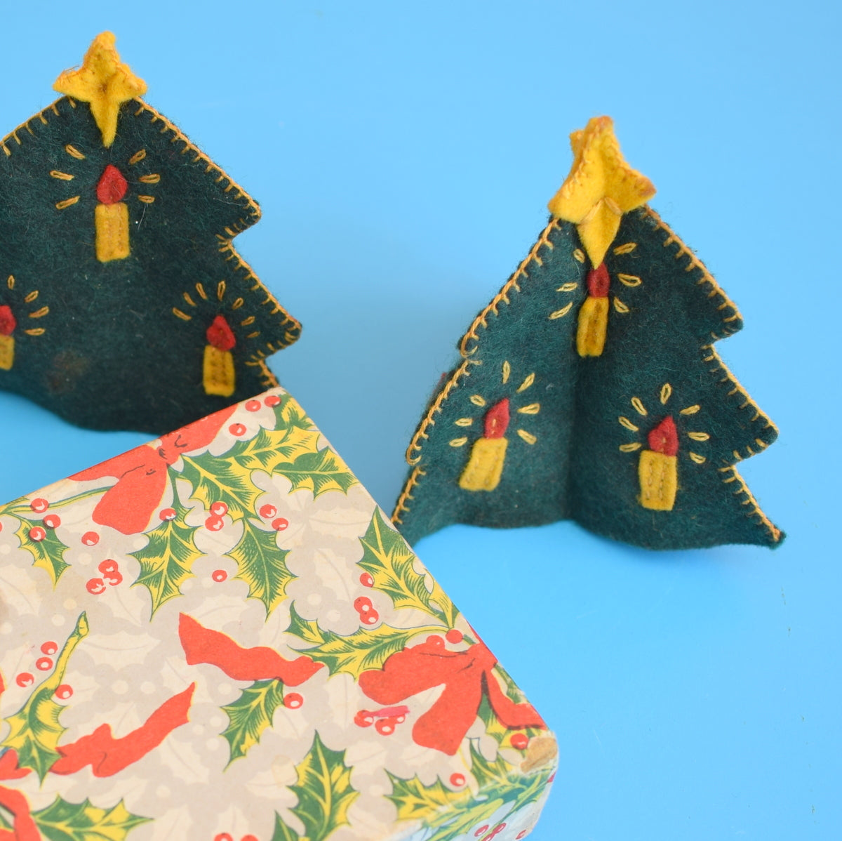 Vintage 1950s Felt Egg Cosies- Christmas Trees - Boxed