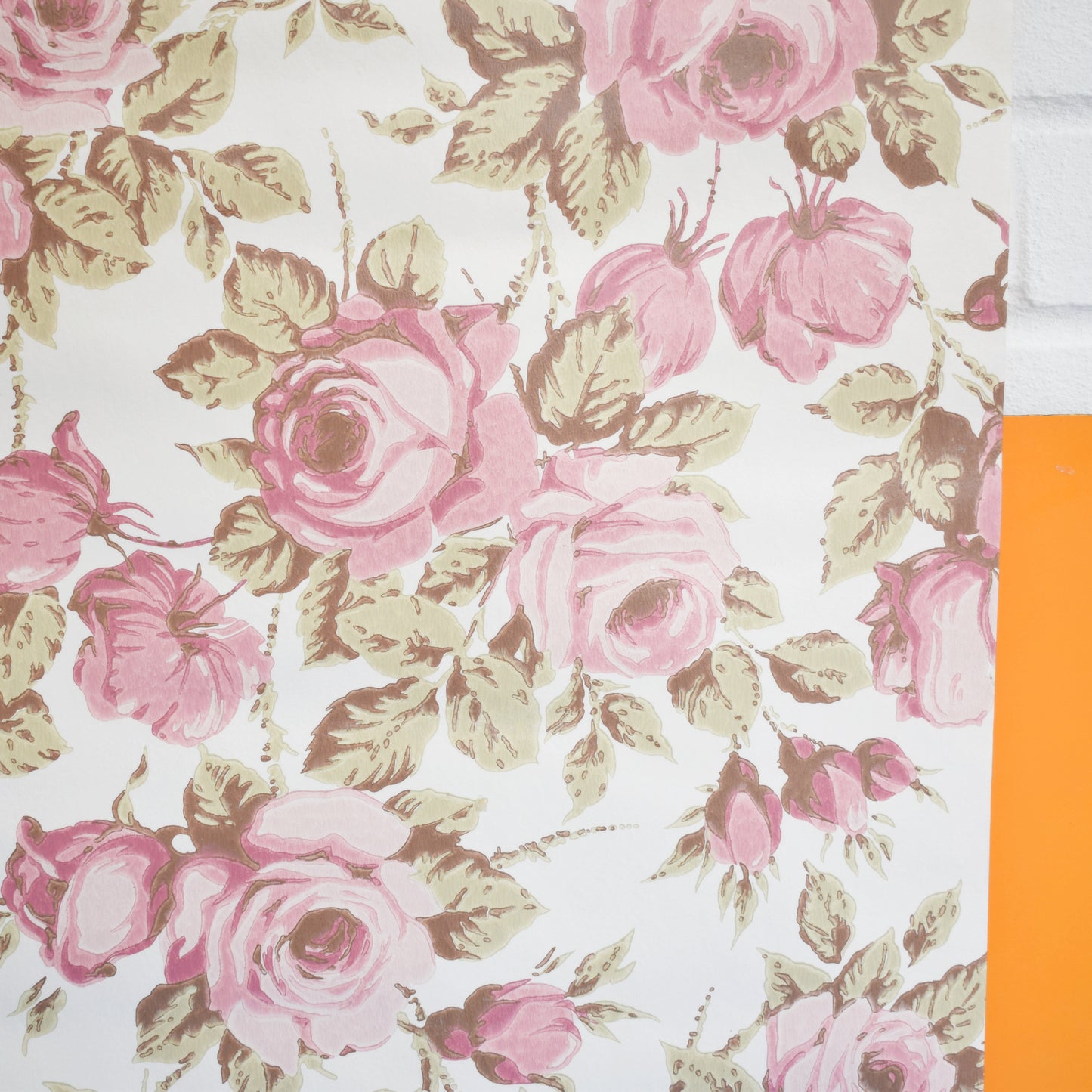 Vintage 1970s Rose Print Wallpaper - Pink