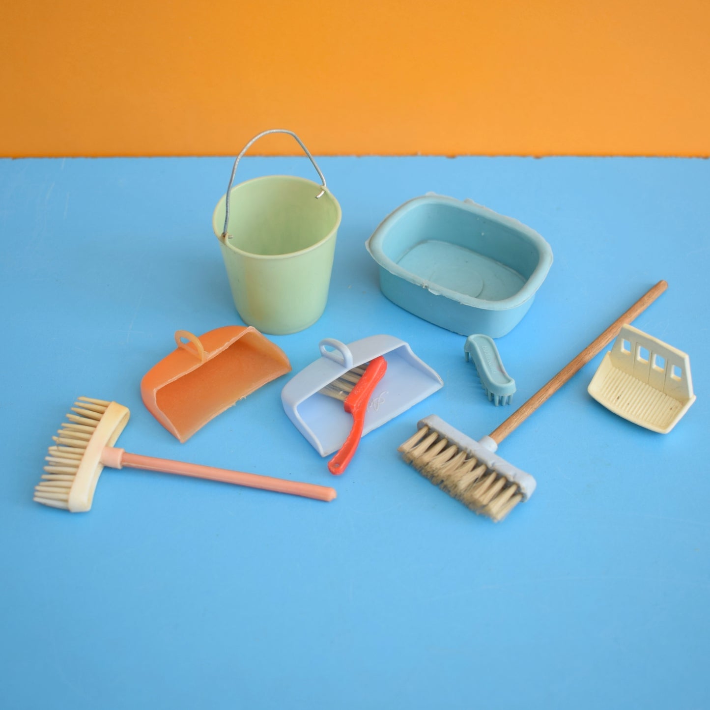 Vintage 1960s Dolls House Accessories - Addis by Pineapple Retro