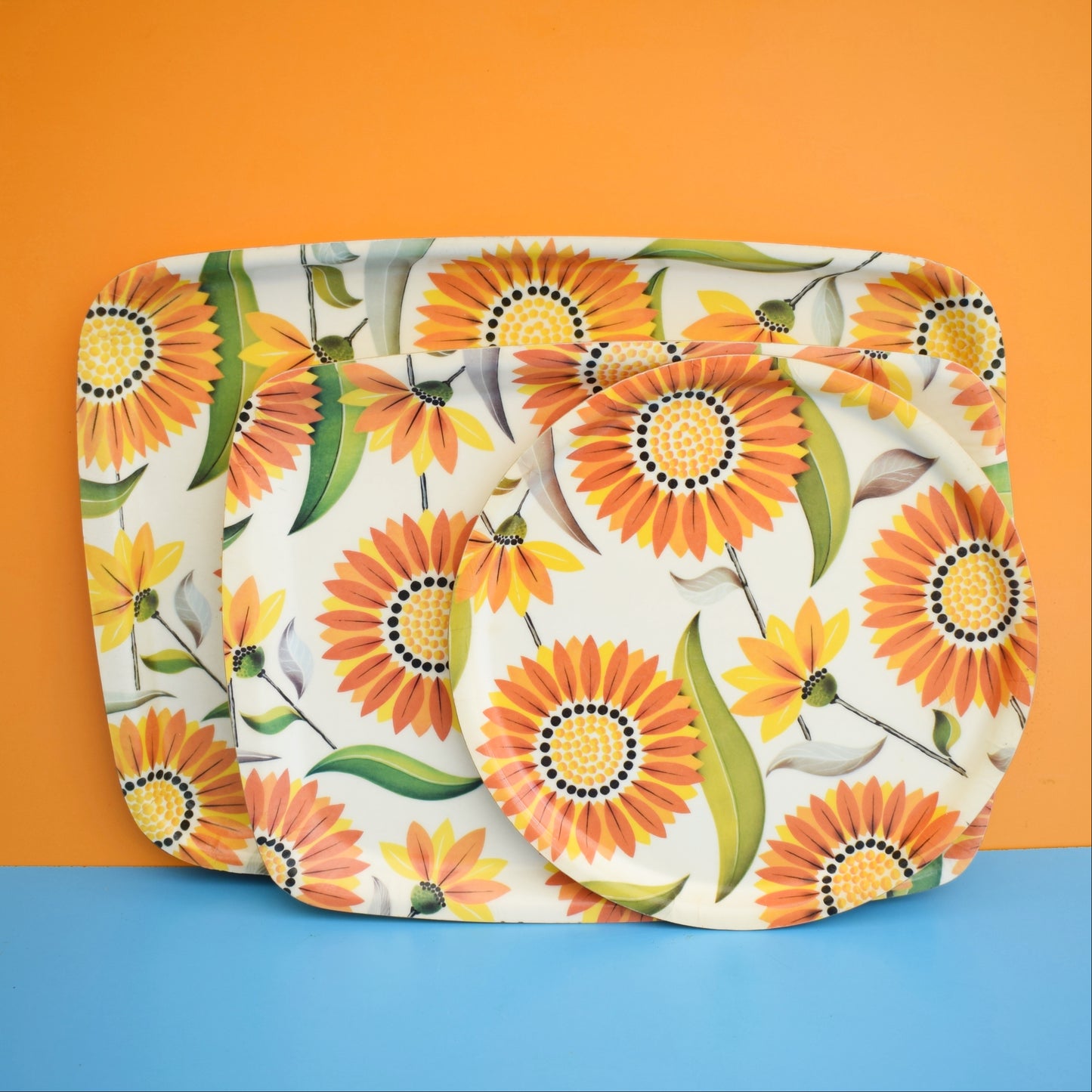 Vintage 1970s Fibreglass Trays - Orange Sunflowers by Vintage