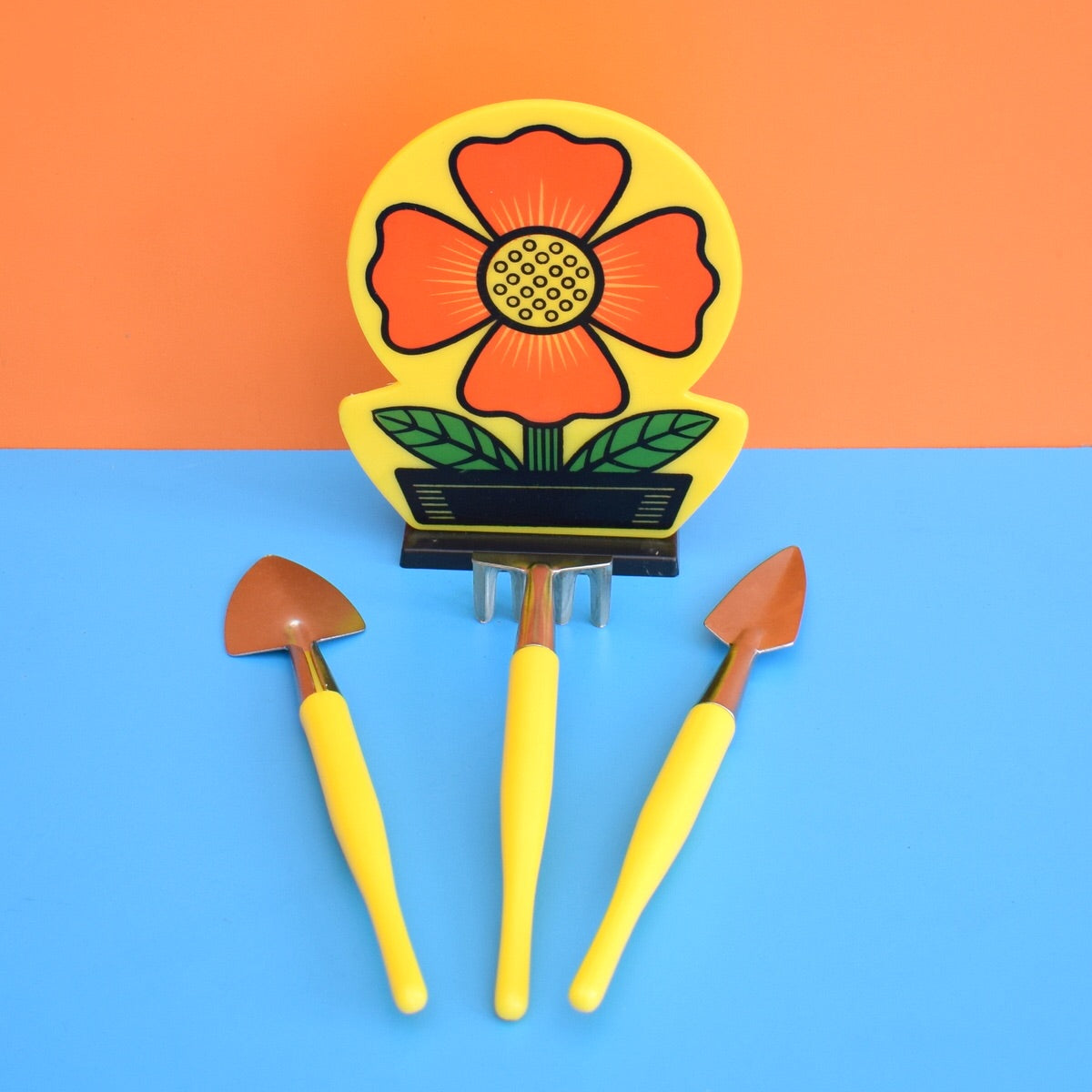 Vintage 1960s Indoor Home Gardening Set - Flower Power - Yellow