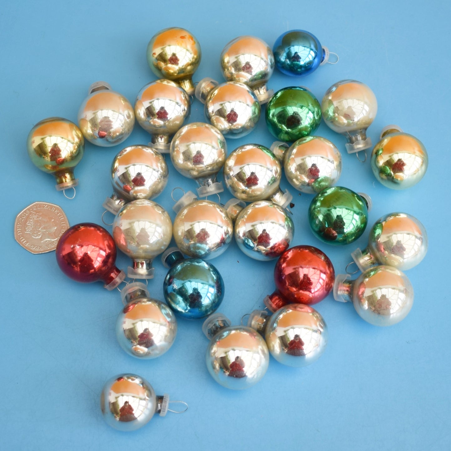 Vintage 1970s Glass Christmas Baubles - Small 27