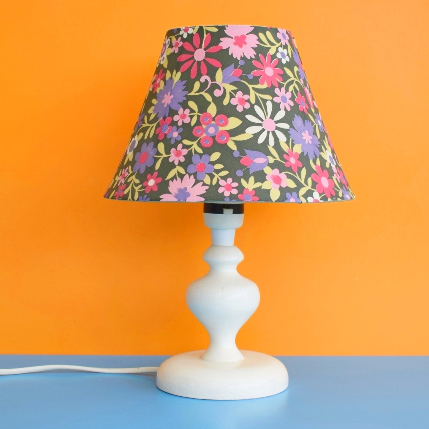 Vintage 1960s Table Lamp - Flower Lamp Shade - Lilac & Pink by Vintage