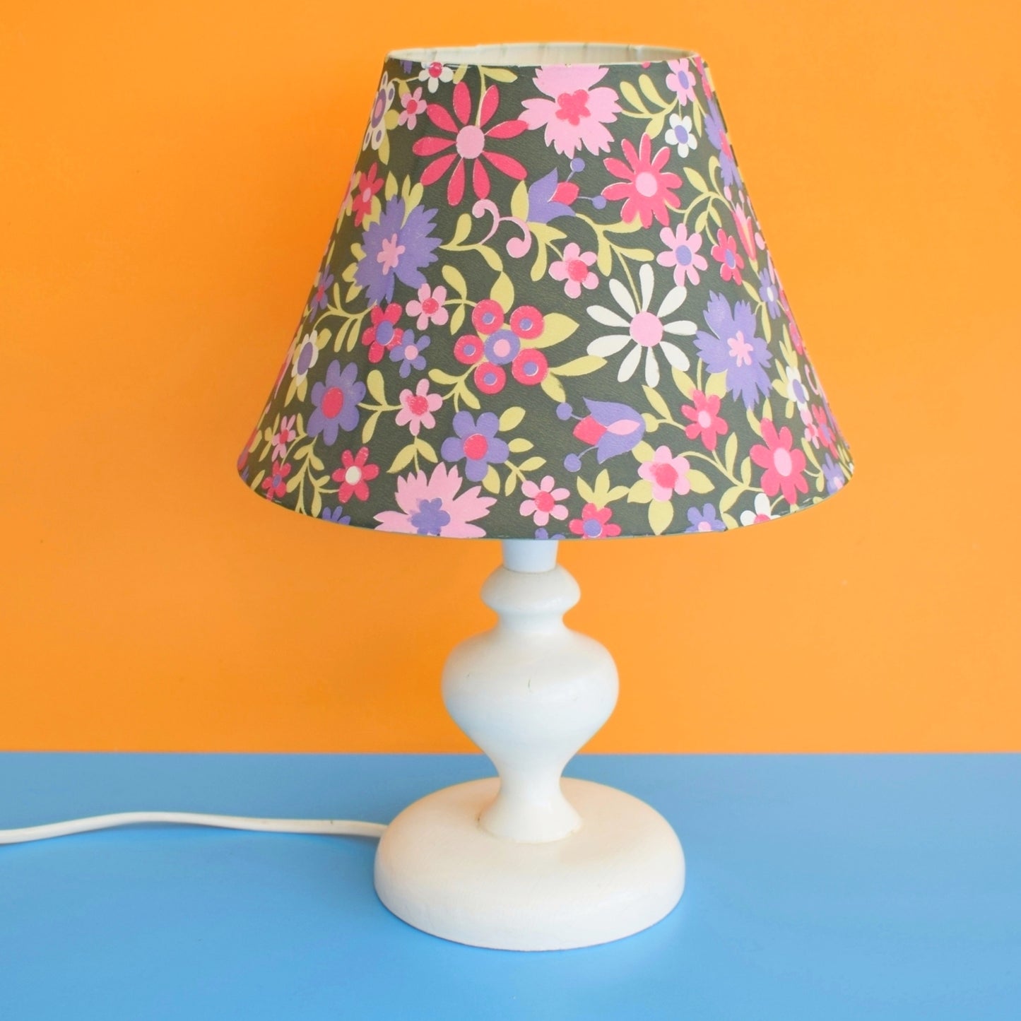 Vintage 1960s Table Lamp - Flower Lamp Shade - Lilac & Pink by Vintage