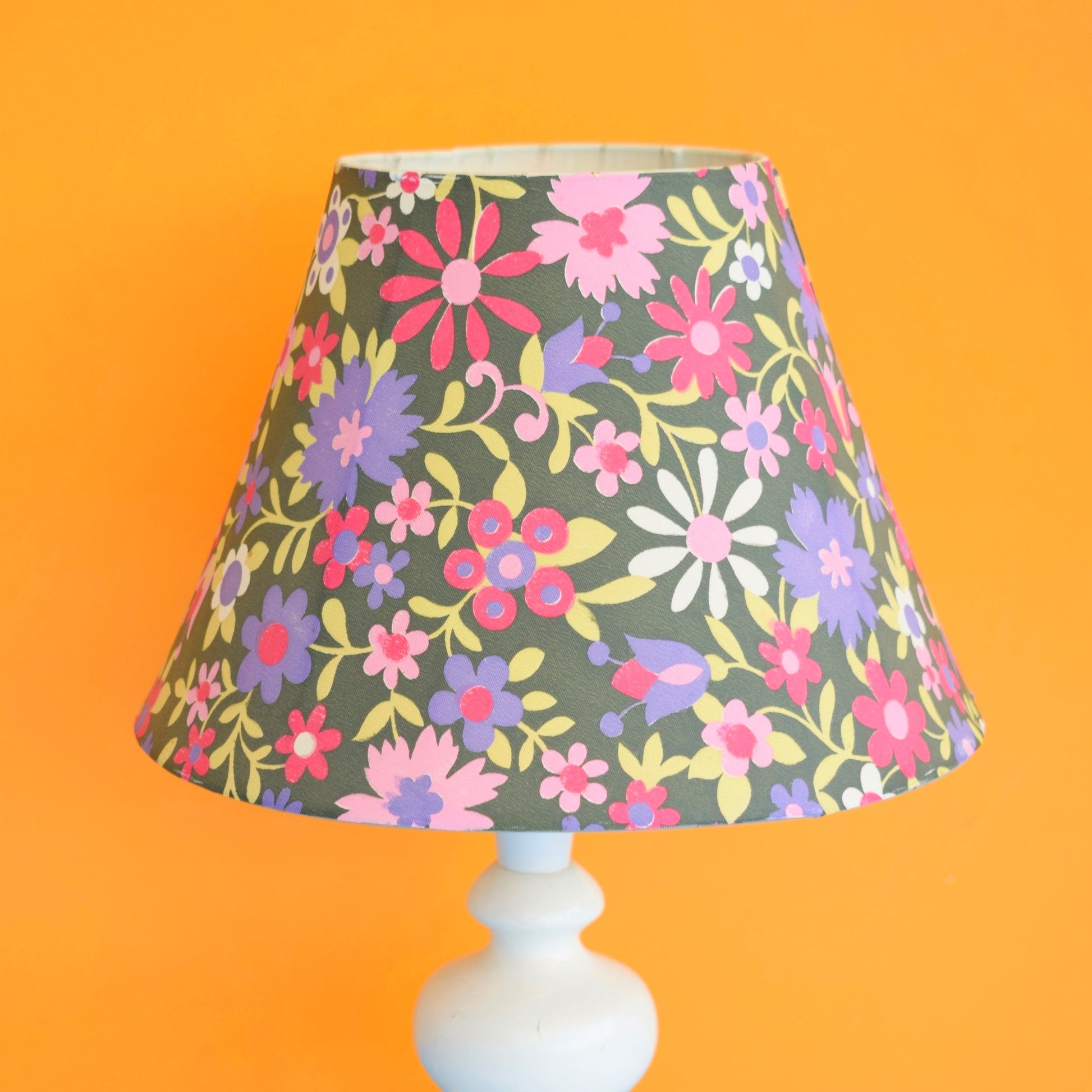 Vintage 1960s Table Lamp - Flower Lamp Shade - Lilac & Pink by Vintage