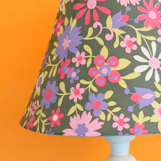 Vintage 1960s Table Lamp - Flower Lamp Shade - Lilac & Pink