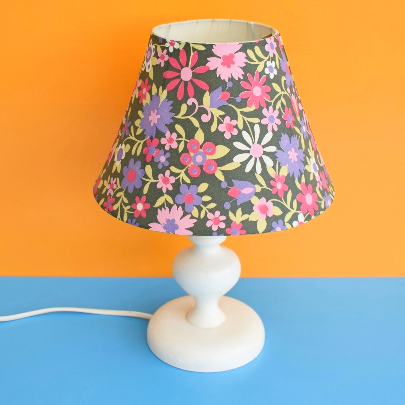 Vintage 1960s Table Lamp - Flower Lamp Shade - Lilac & Pink by Vintage