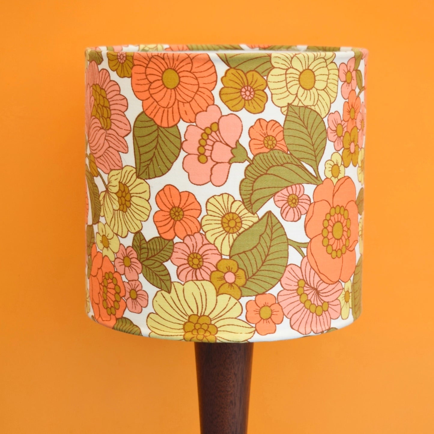 Vintage 1960s Table Lamp - Flower Lamp Shade - Orange & Peach by Vintage
