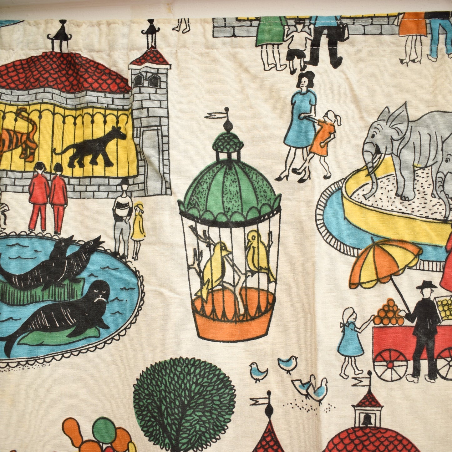 Vintage 1950s Zoo Curtain - Gorgeous Design