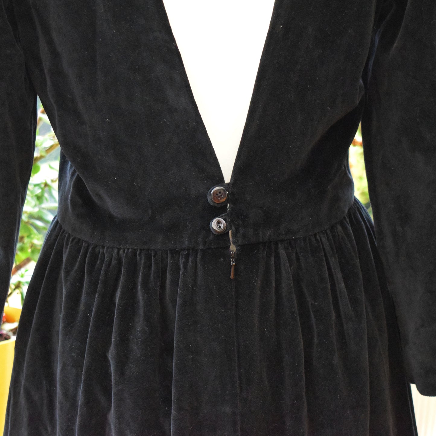 Vintage 1980s Velvet Low Back Dress - Black - Sz 12- 14