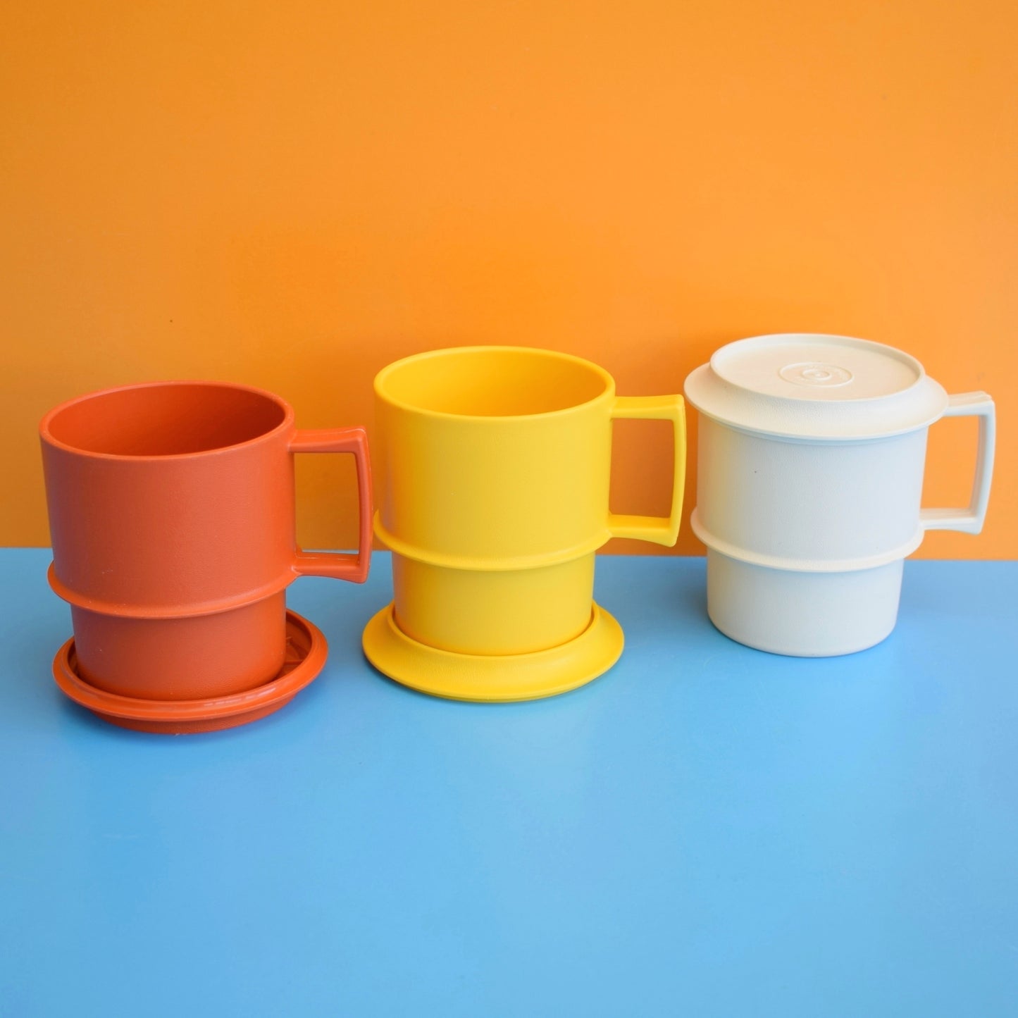 Vintage 1970s Plastic Tupperware Lidded Mugs x3