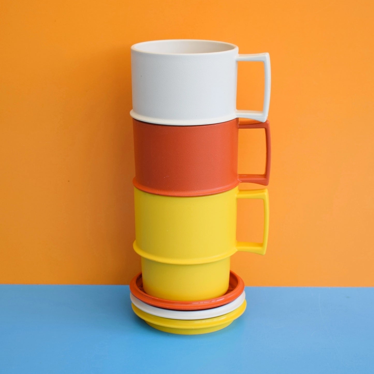 Vintage 1970s Plastic Tupperware Lidded Mugs x3