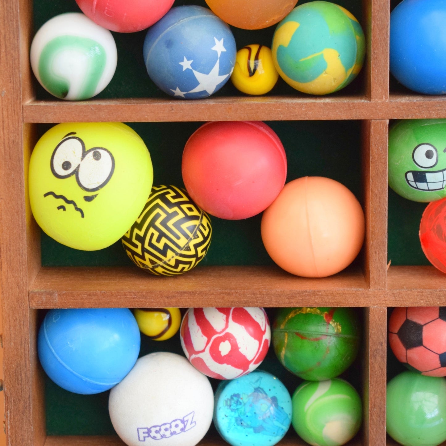 Vintage Wooden Display Case & Amazing Vintage Contents (Balls) by Pineapple Retro
