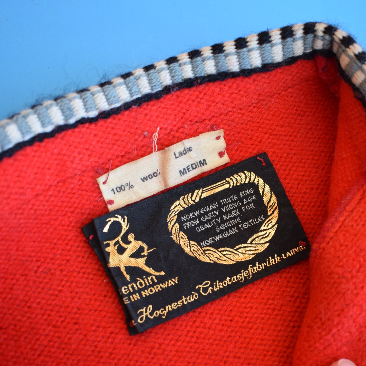 Vintage 1960s Norwegian Jumper  - 100% Wool - Medium