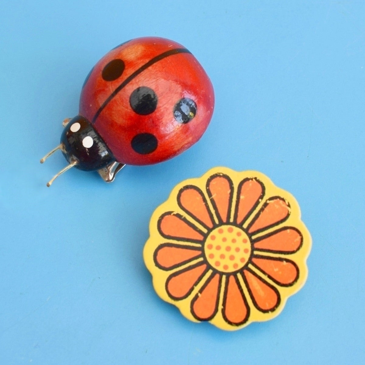 Vintage 1970s Wooden Clips - Ladybird / Flower - Counterpoint by Vintage