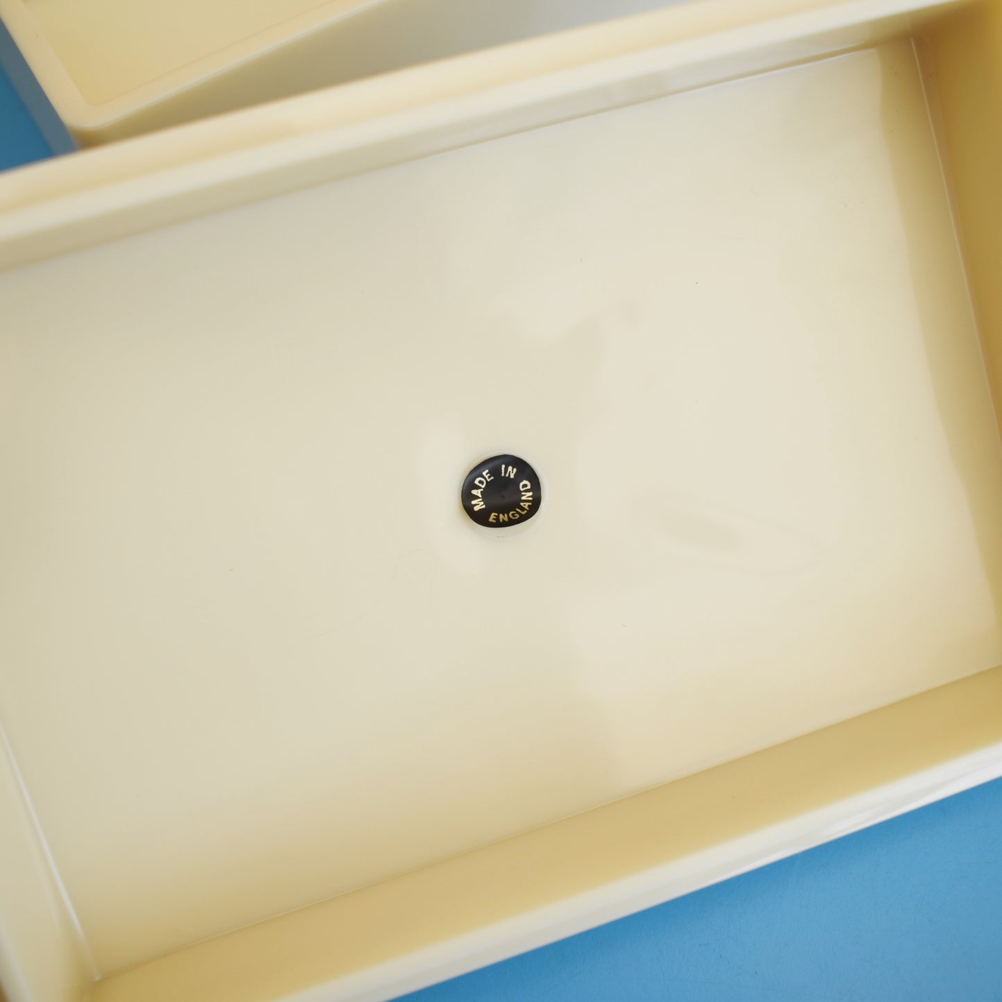 Vintage 1970s Plastic Habitat Crayonne Box - Cream
