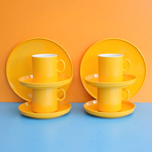 Vintage 1970s Melamine Plastic - Eggy Yellow Straight Sided Set