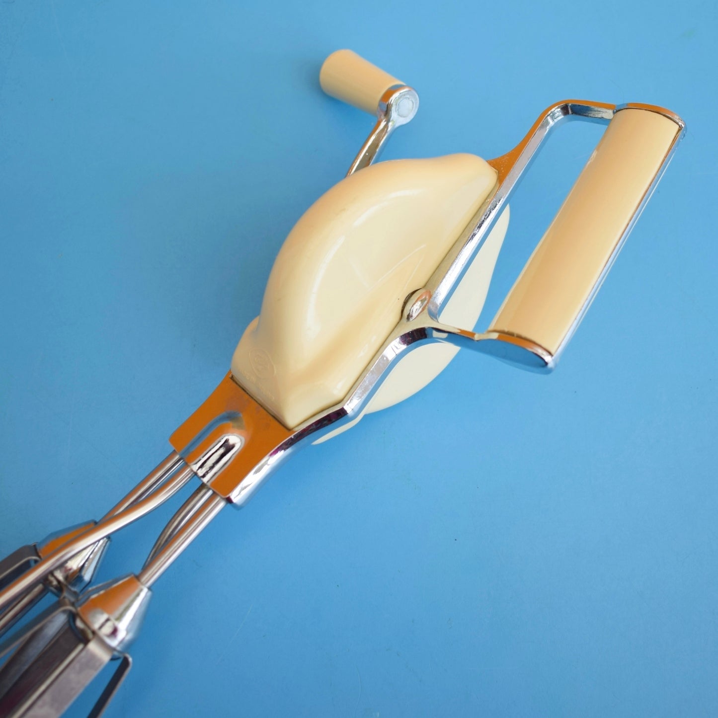 Vintage 1960s Kitchen Utensil - Hand Whisk - Cream - Tala