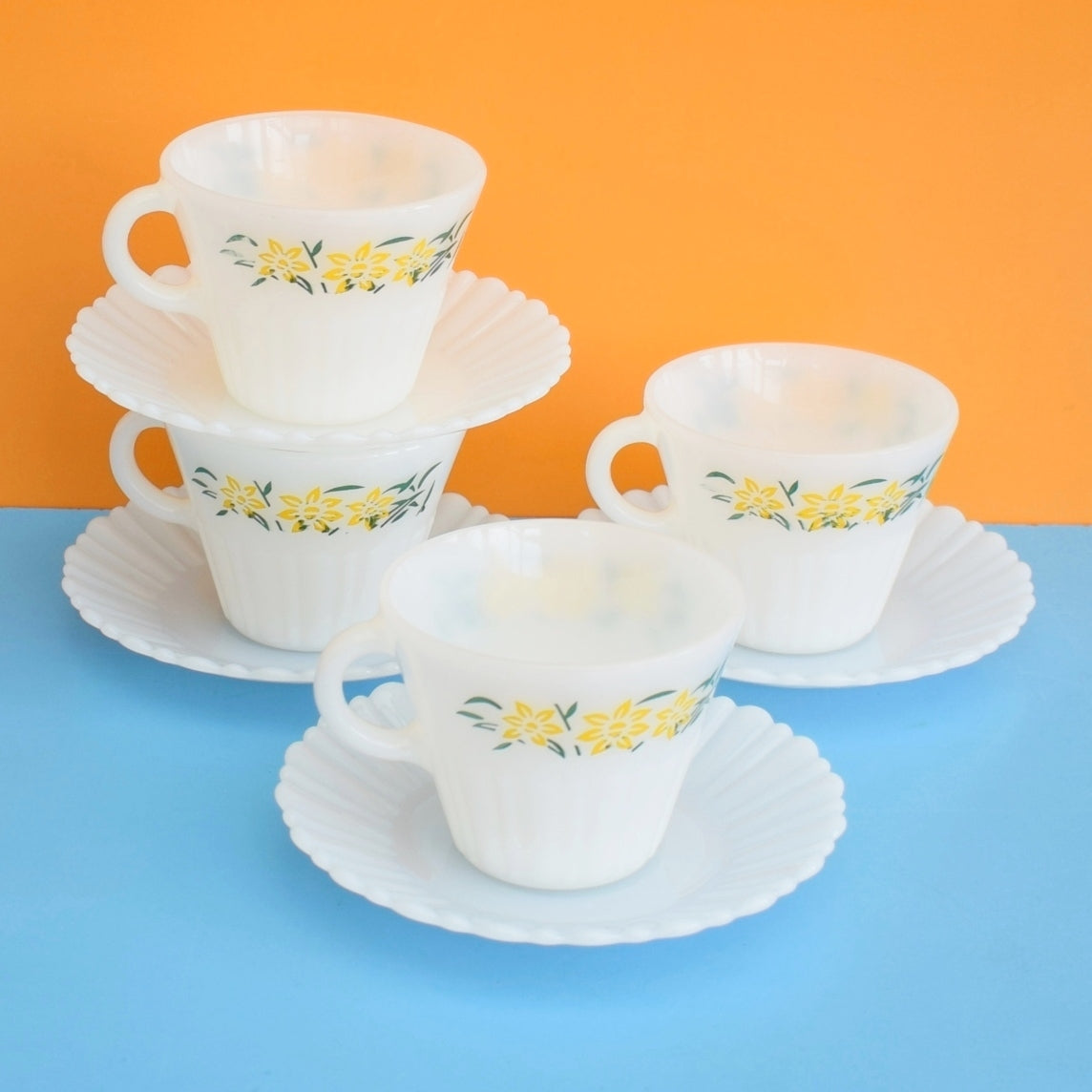 Vintage 1970s Pyrex Cups & Saucers - Mexican Termocrisa - Daffodils