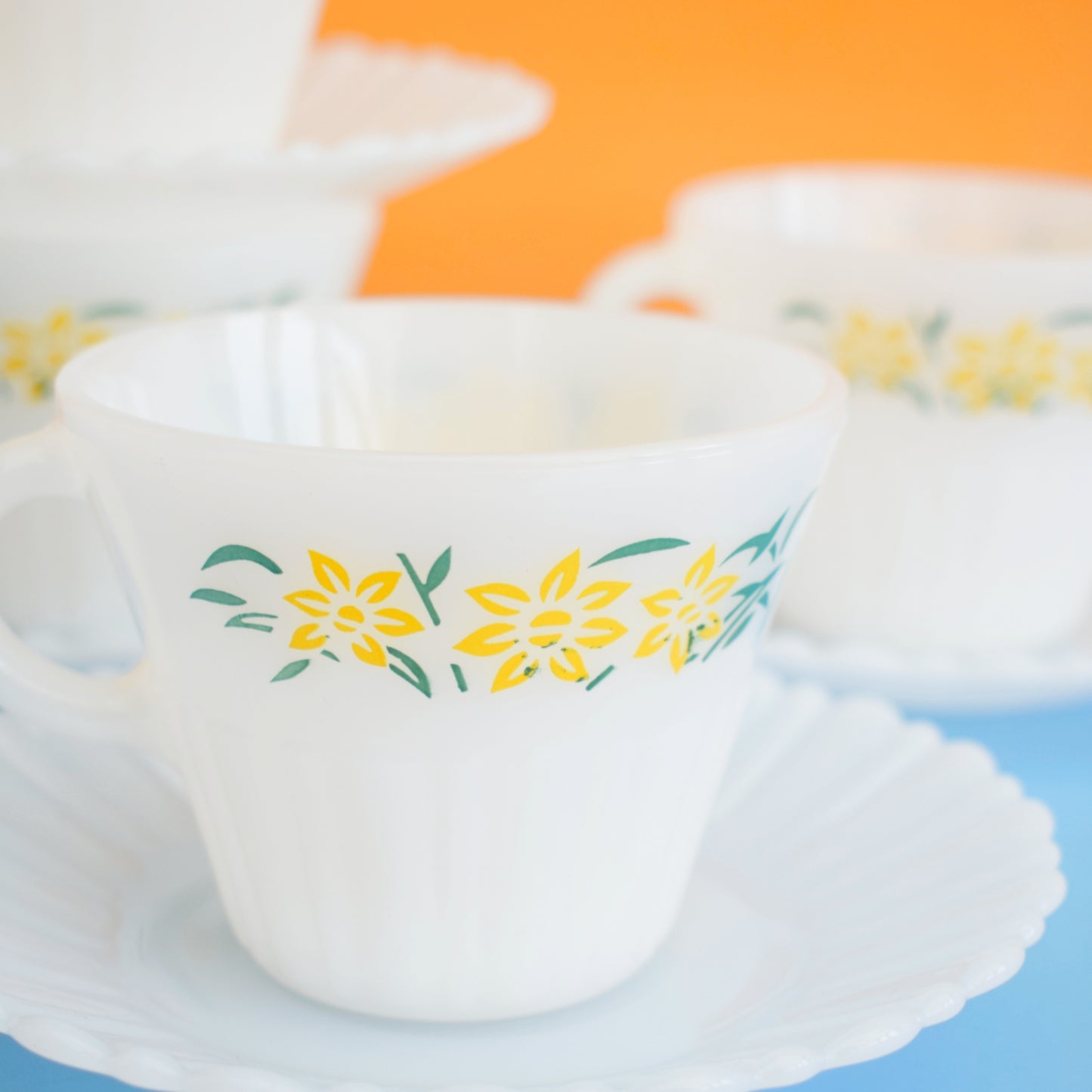 Vintage 1970s Pyrex Cups & Saucers - Mexican Termocrisa - Daffodils