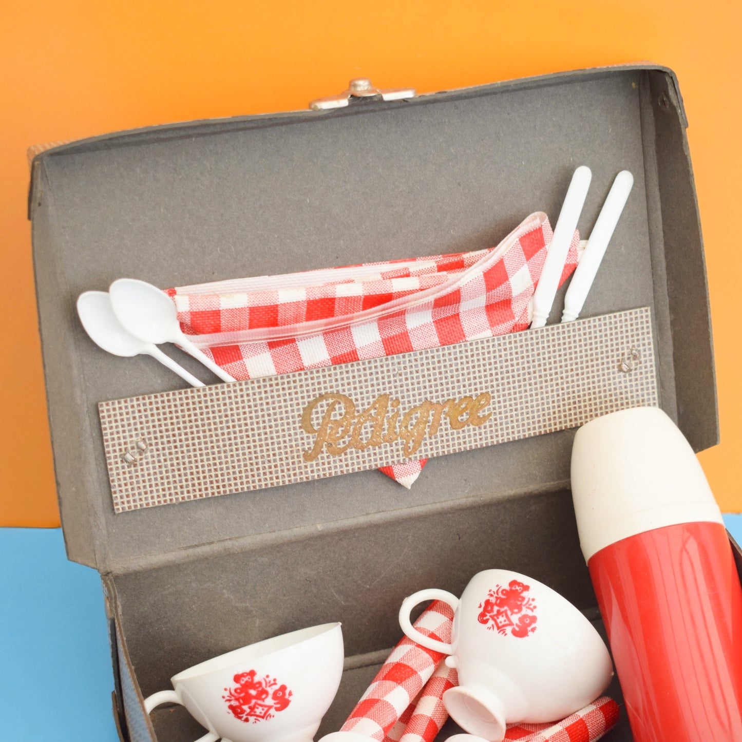 Vintage 1960s Rare Dolls Picnic Set - Pedigree .