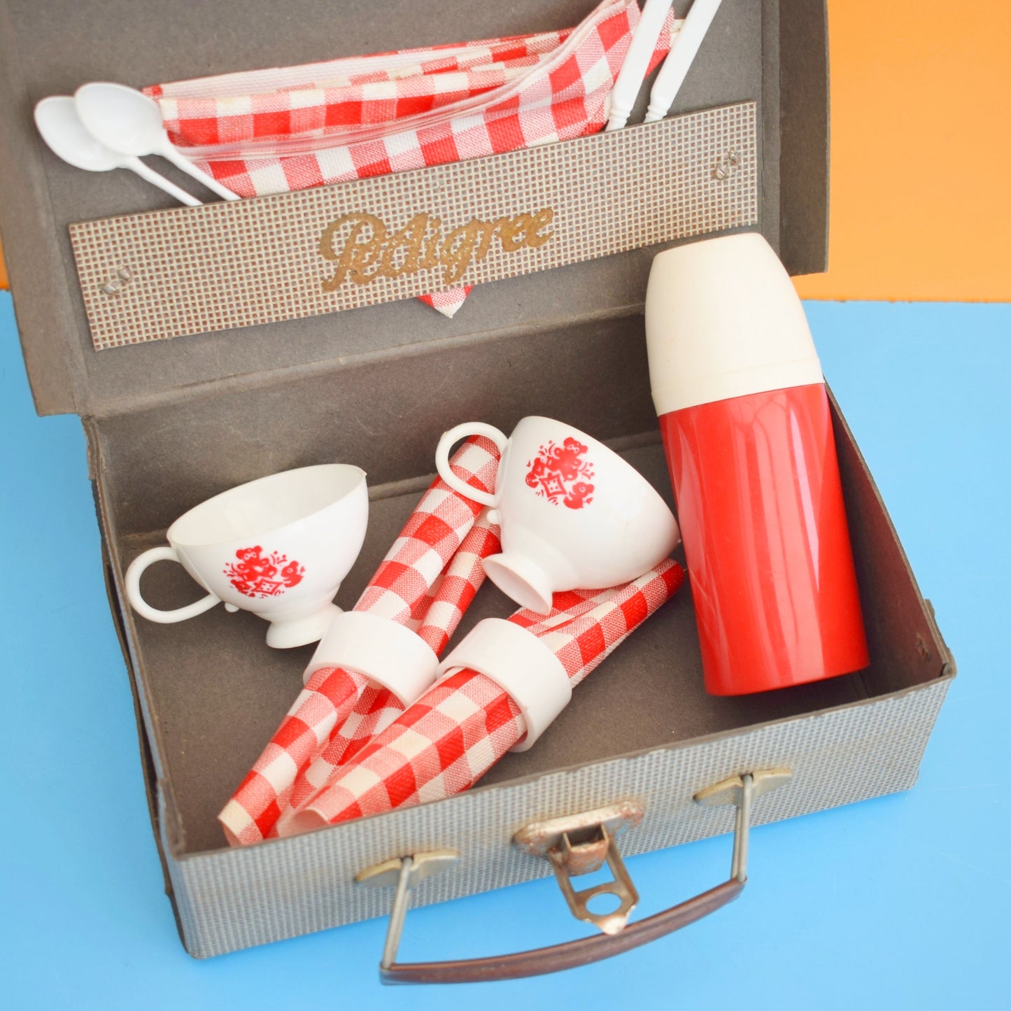 Vintage 1960s Rare Dolls Picnic Set - Pedigree .