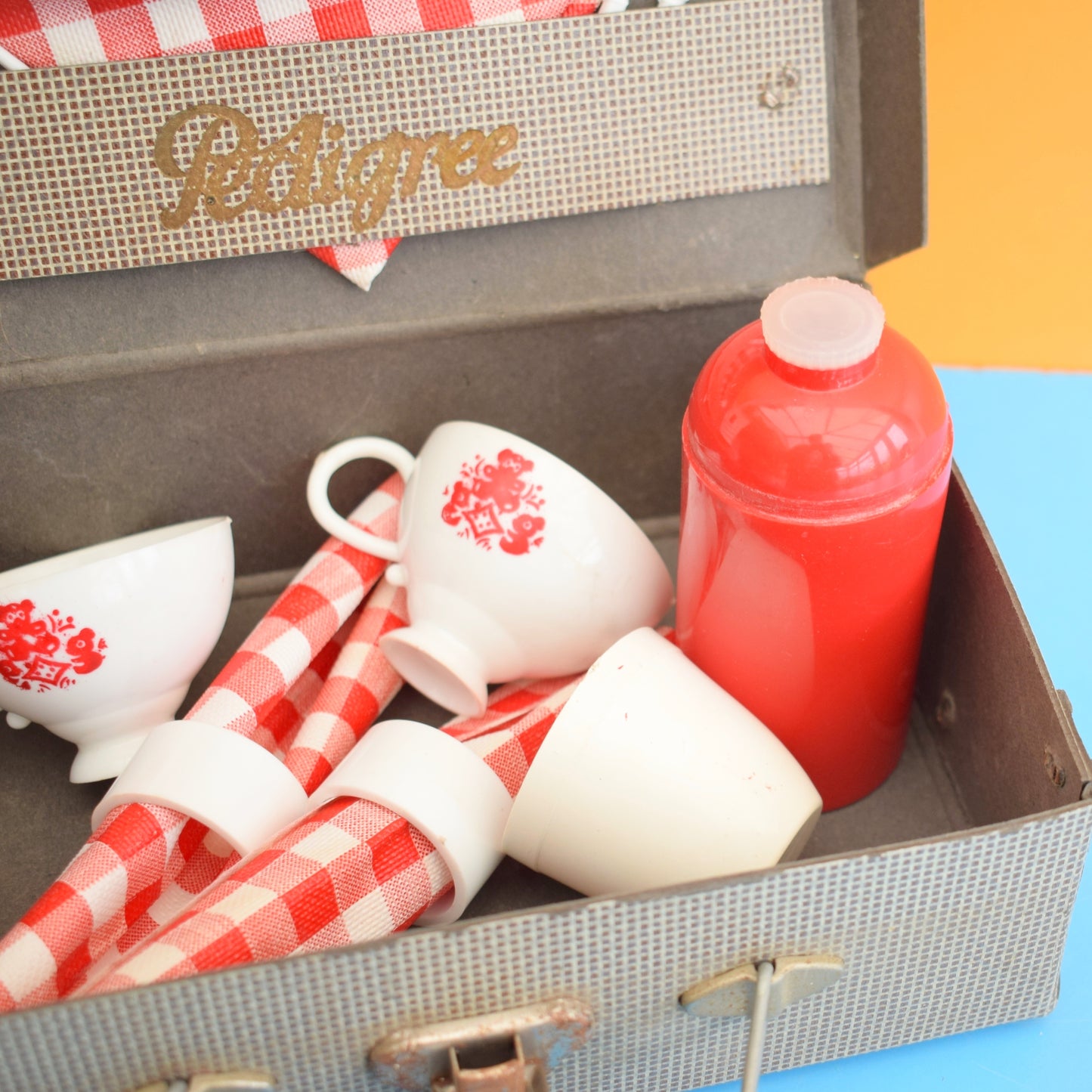 Vintage 1960s Rare Dolls Picnic Set - Pedigree .