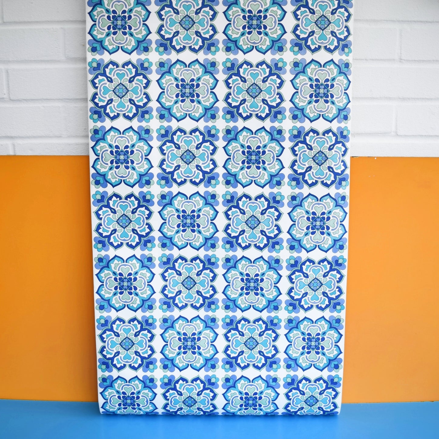 Vintage 1960s Wallpaper - Geometric Blue .