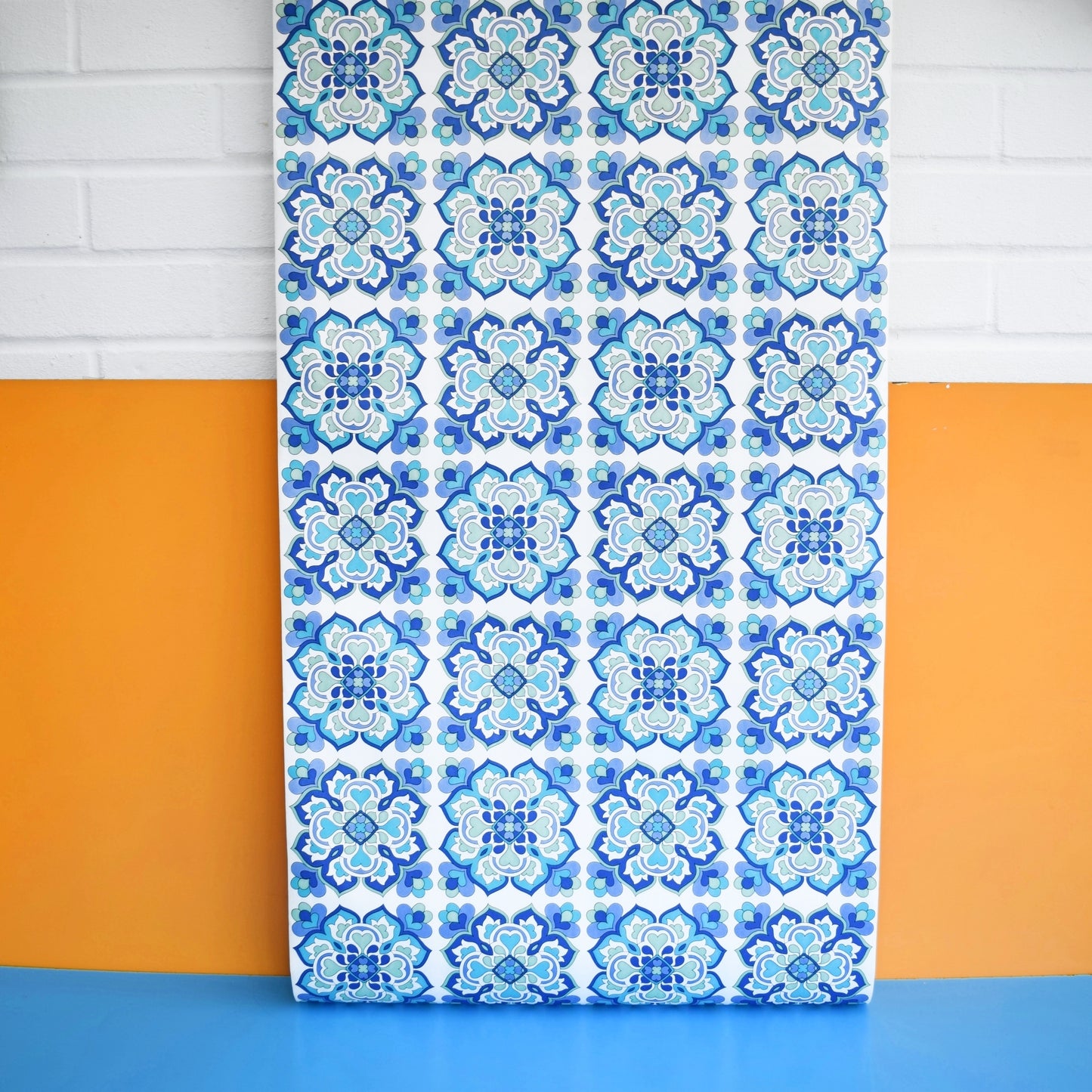 Vintage 1960s Wallpaper - Geometric Blue .