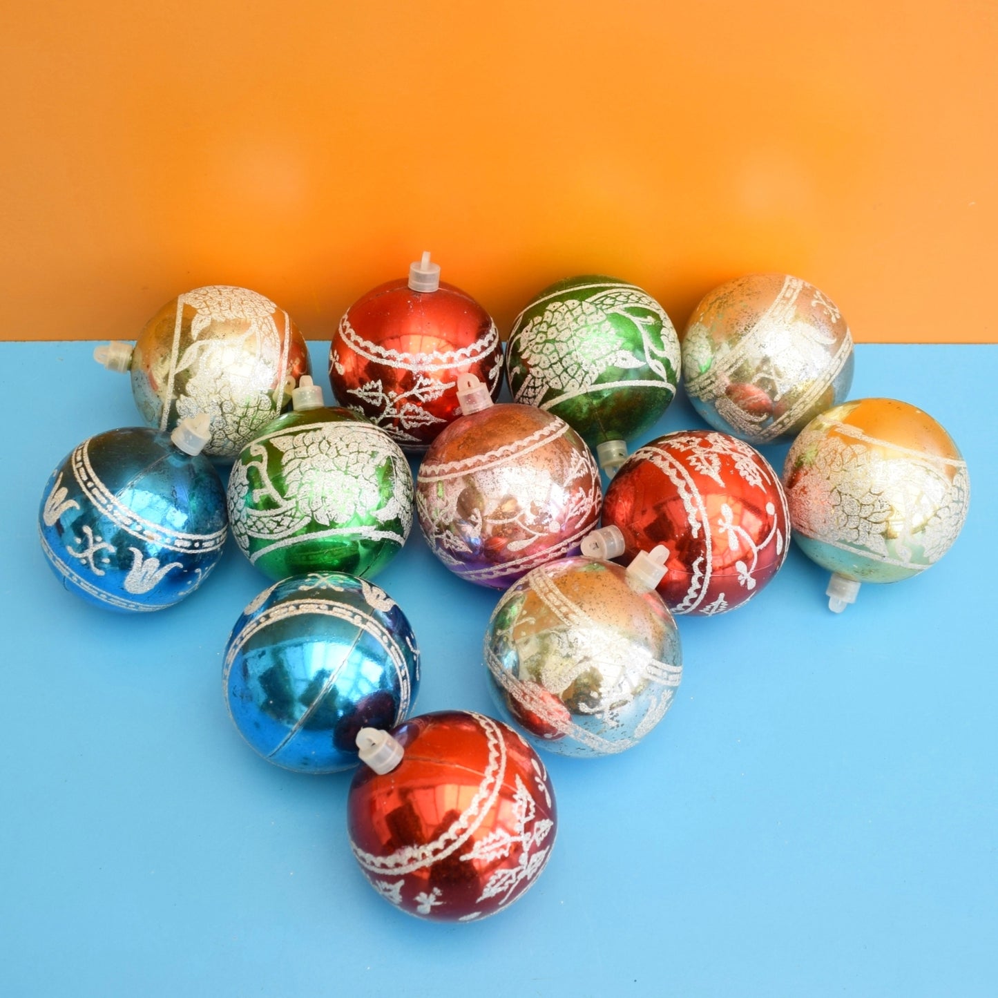 Vintage 1970s Christmas Baubles - Shatterproof Glitter x12 by Pineapple Retro