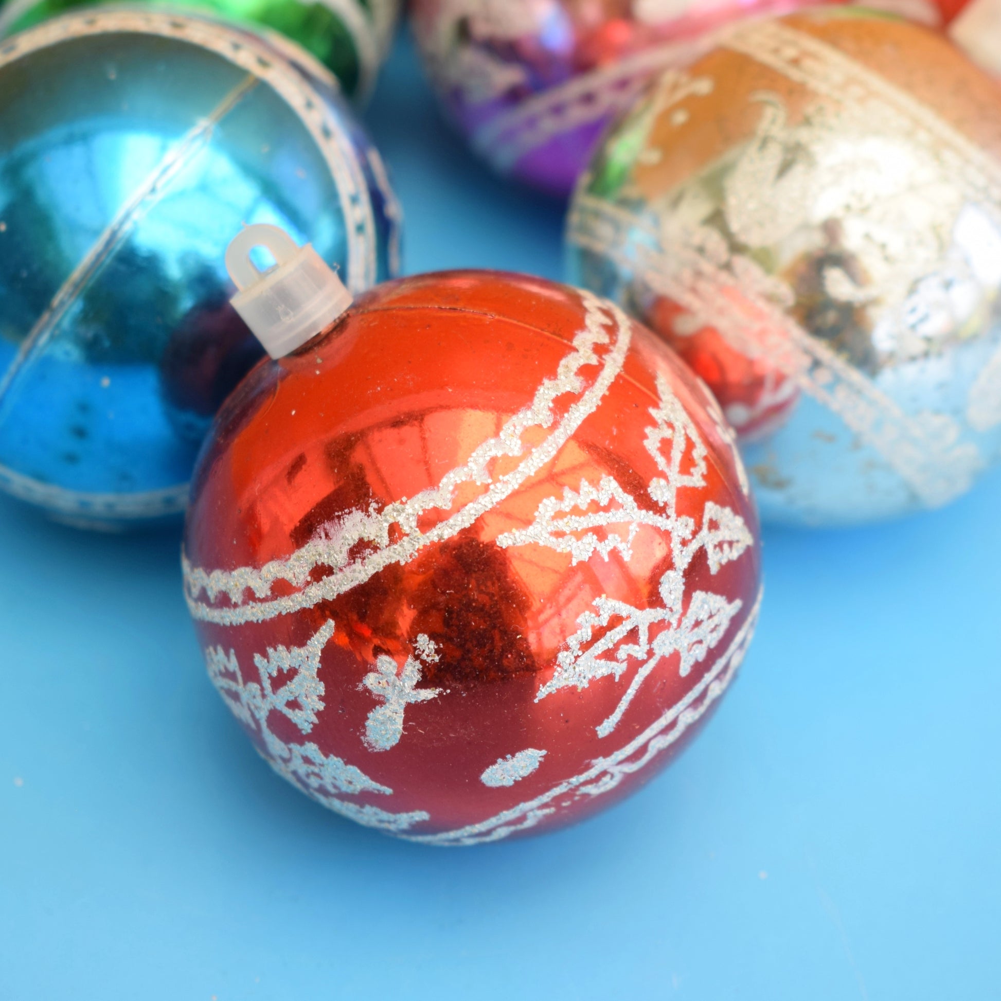 Vintage 1970s Christmas Baubles - Shatterproof Glitter x12 by Pineapple Retro