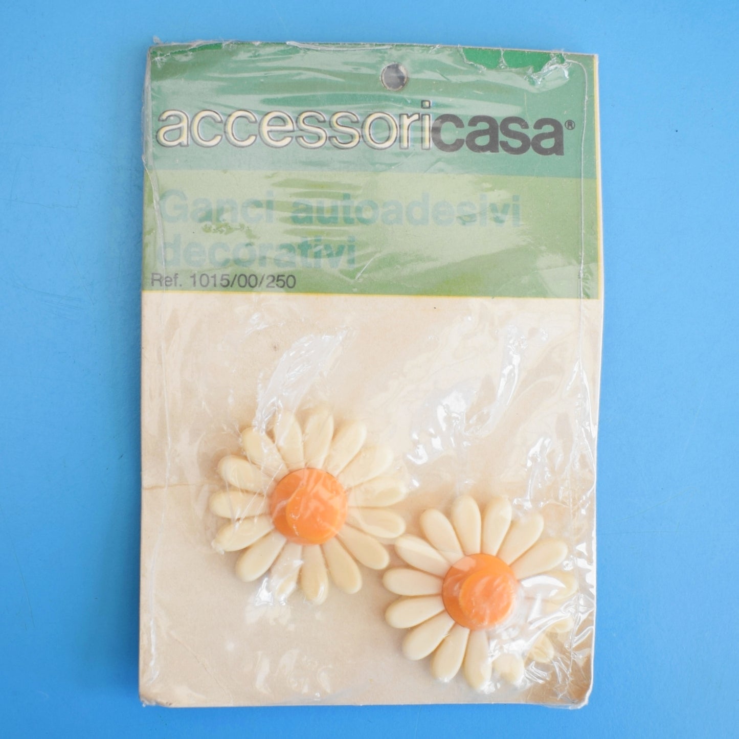 Vintage 1970s Plastic Flower Power Daisy Hooks - Unused by Pineapple Retro