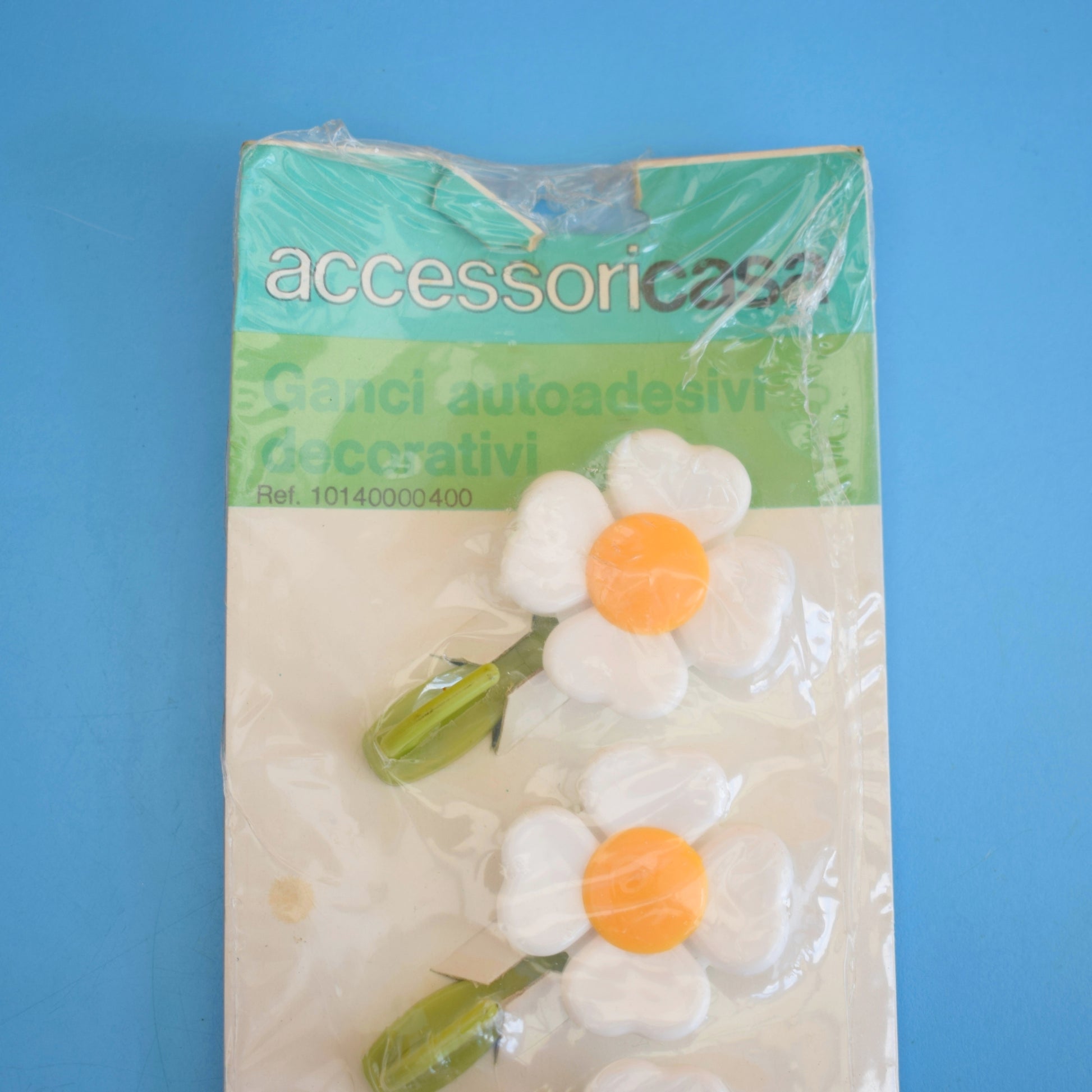 Vintage 1970s Plastic Flower Power Daisy Hooks - Unused by Pineapple Retro