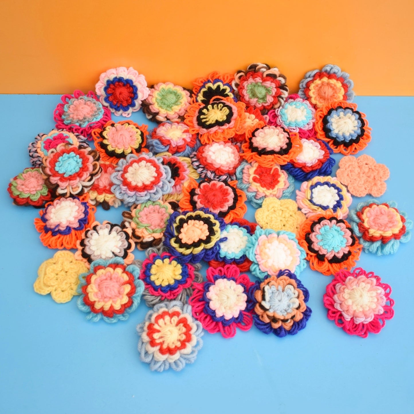 Vintage 1970s Flower Loom Woolly Flowers - x51