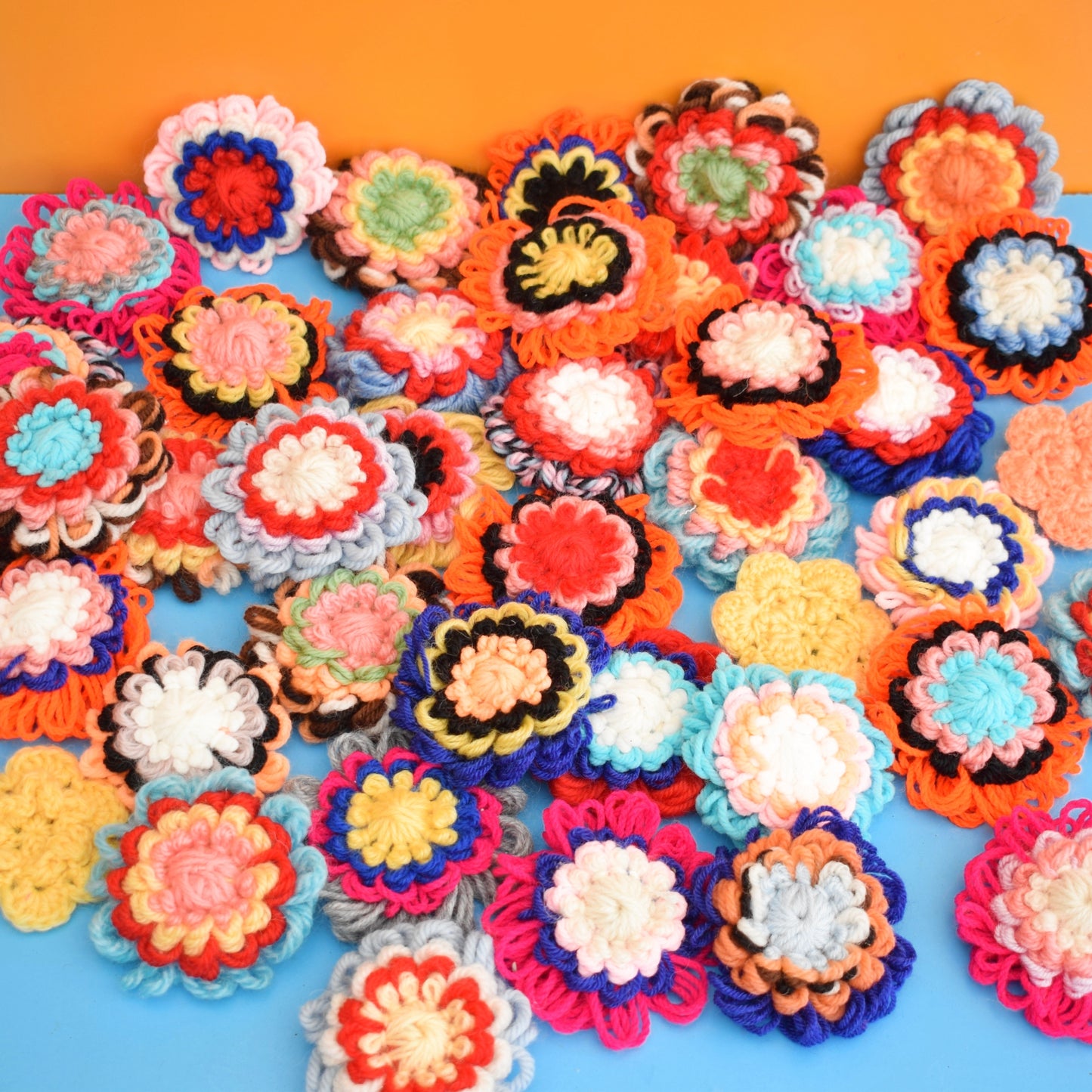 Vintage 1970s Flower Loom Woolly Flowers - x51