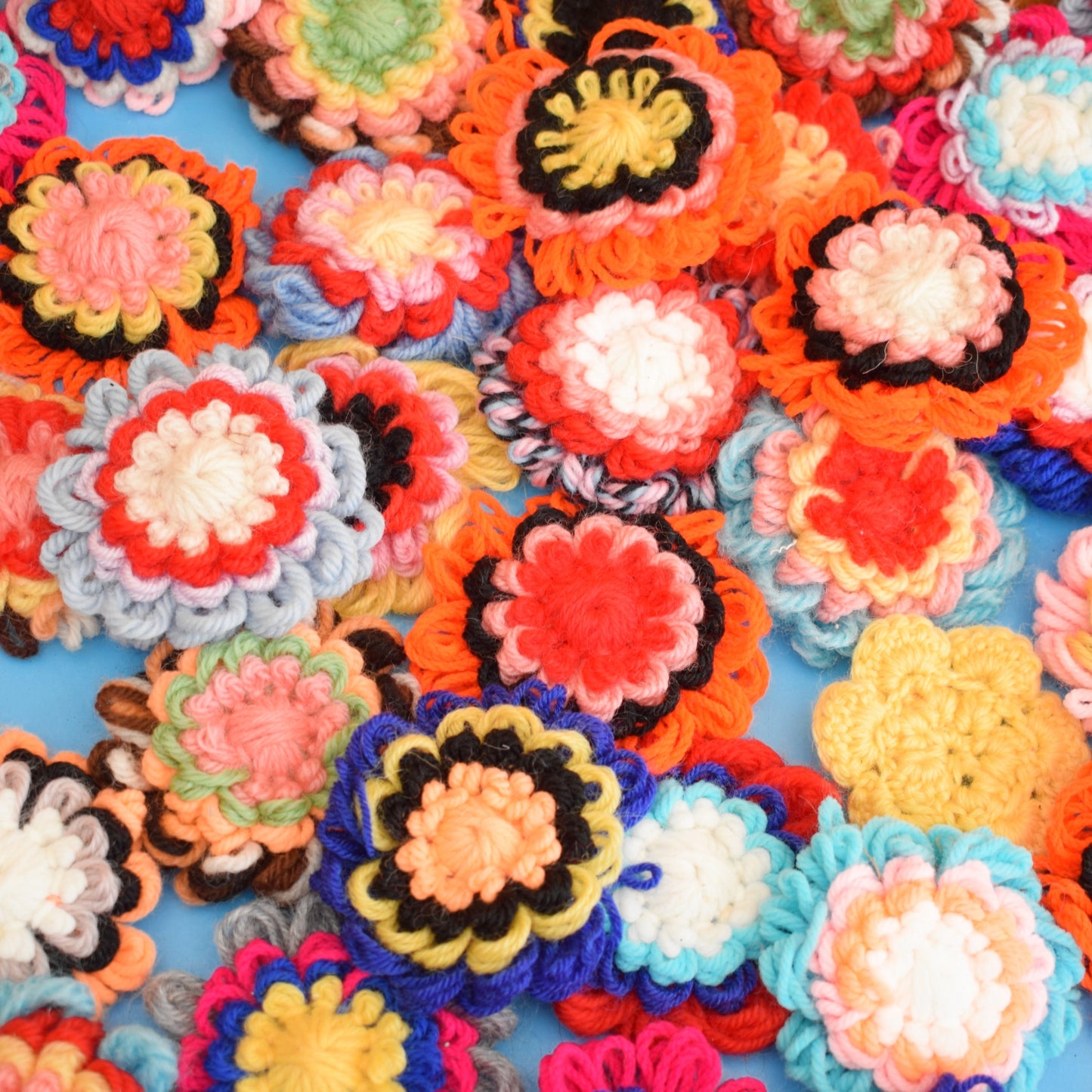 Vintage 1970s Flower Loom Woolly Flowers - x51