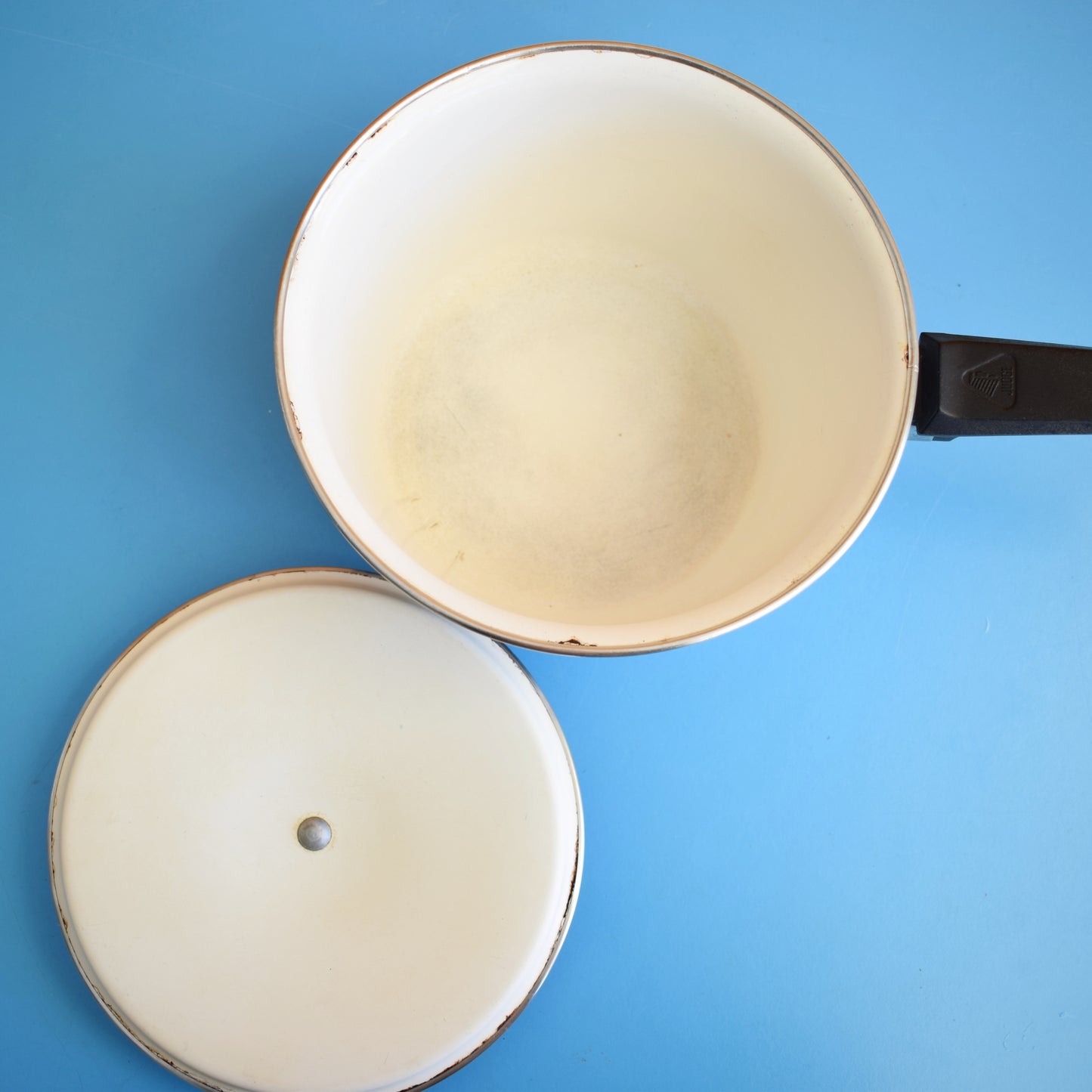 Vintage 1960s Judge Enamel Saucepans - Flower Power - Blue & Purple by Vintage