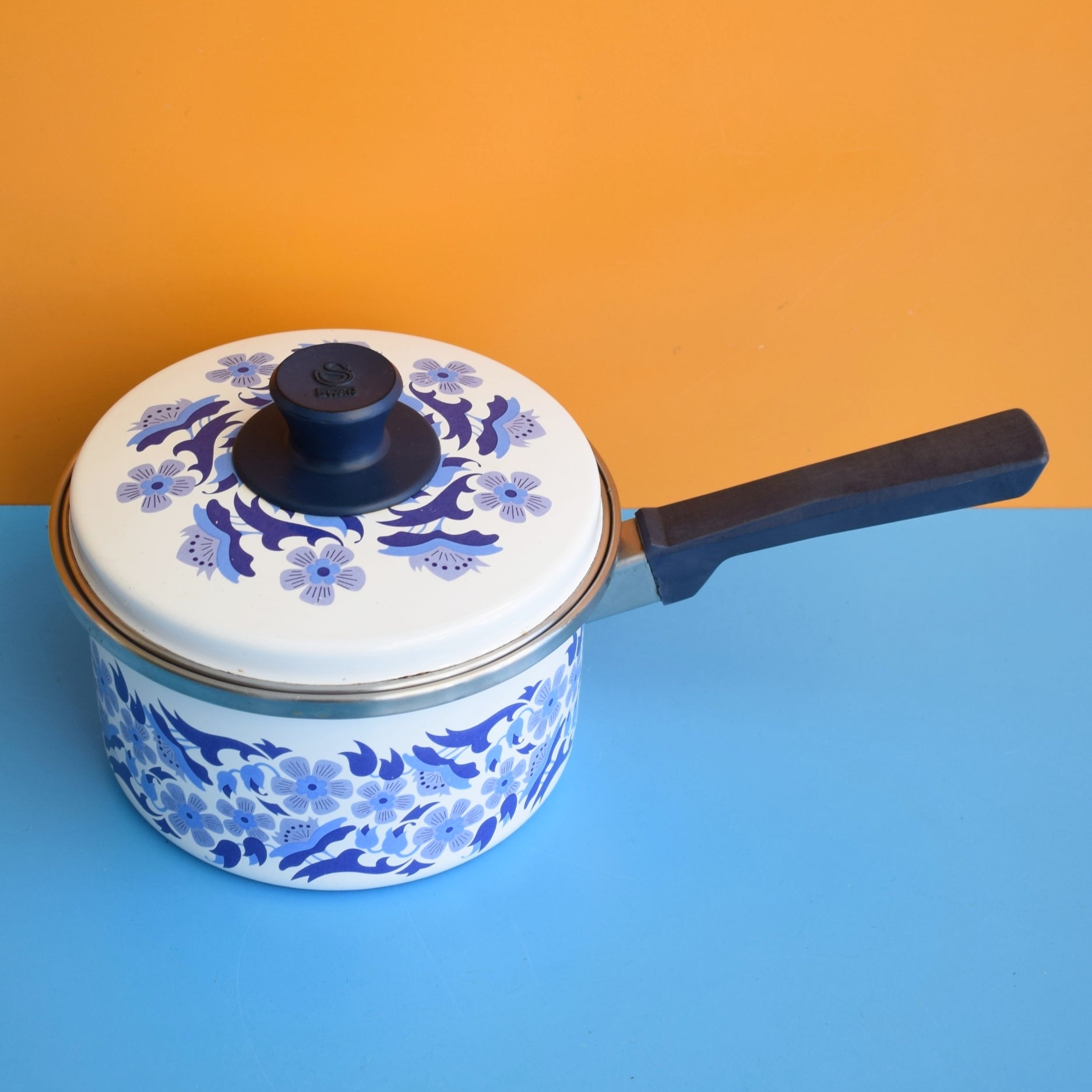 Vintage 1960s Swan Enamel Saucepan - Flower Power - Blue by Vintage