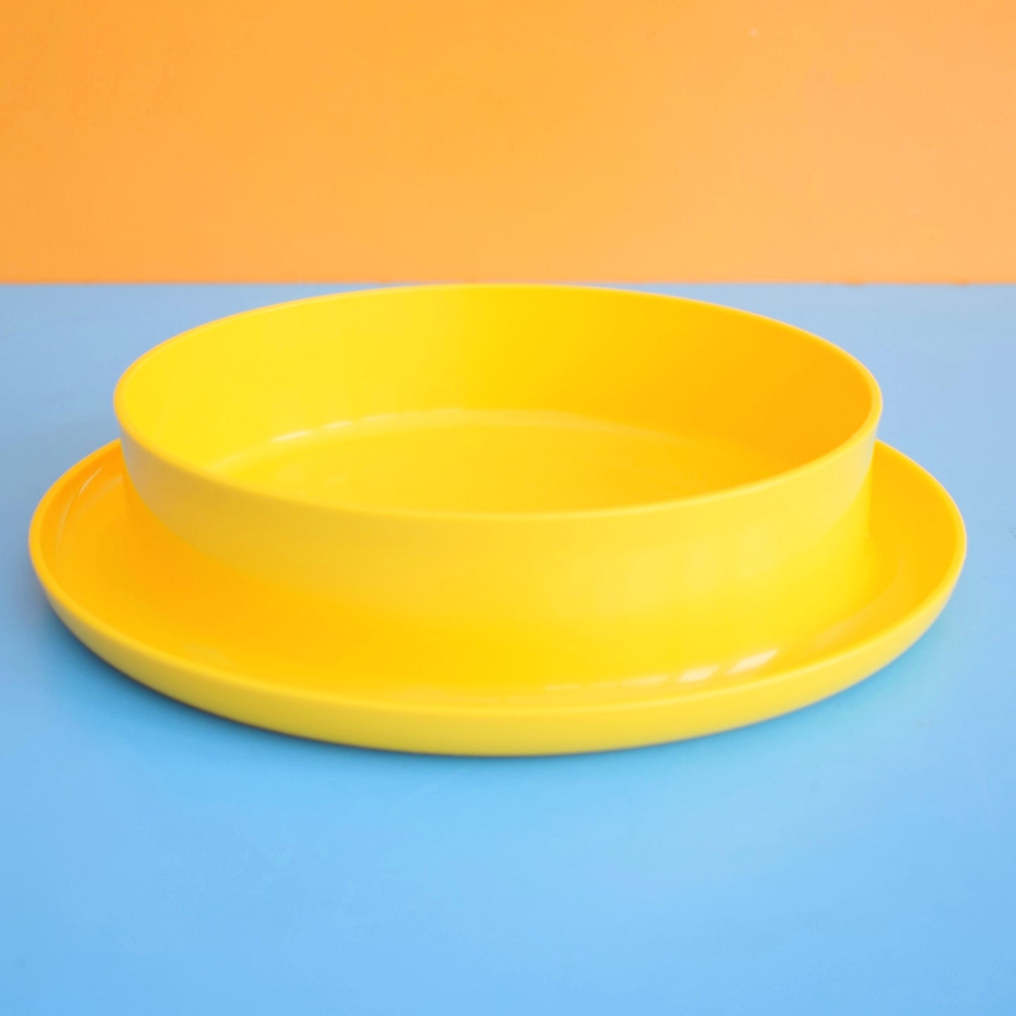 Vintage 1970s Tupperware Bowl With Lip - Yellow Flower