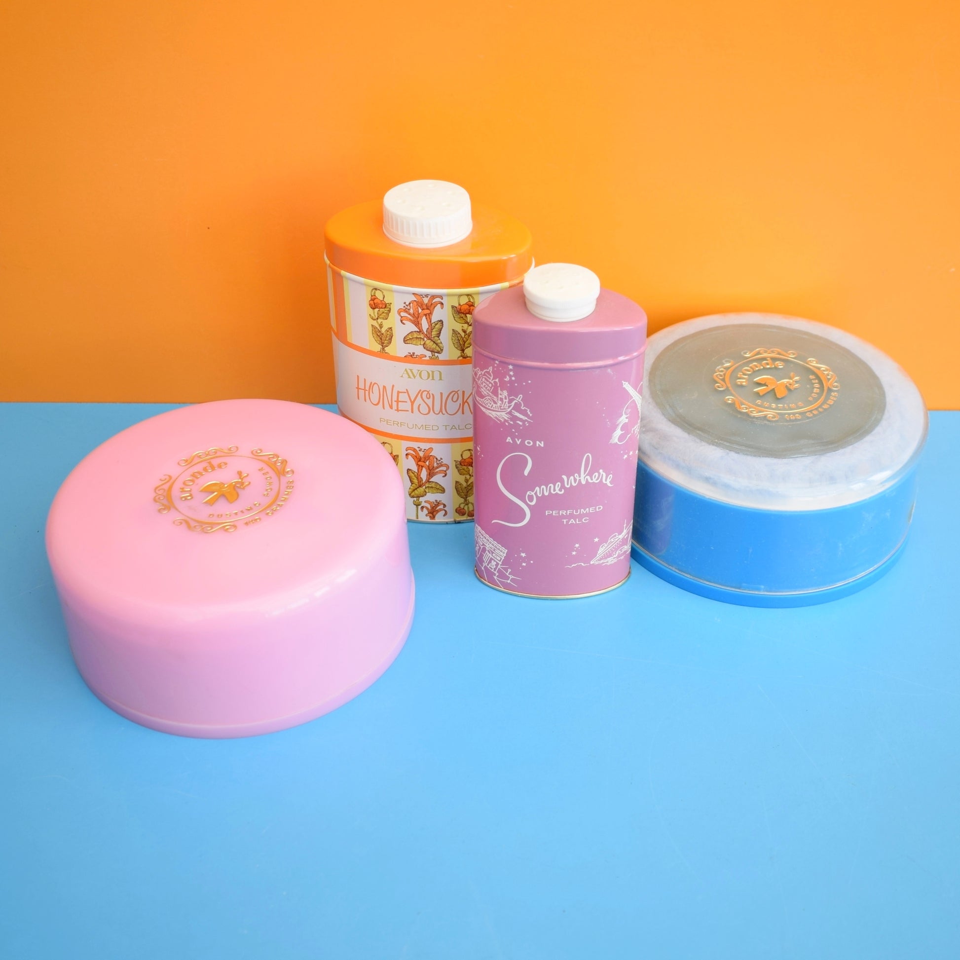 Vintage 1970s Toiletries Avon / Aronde Talc / Dusting Powder by Pineapple Retro