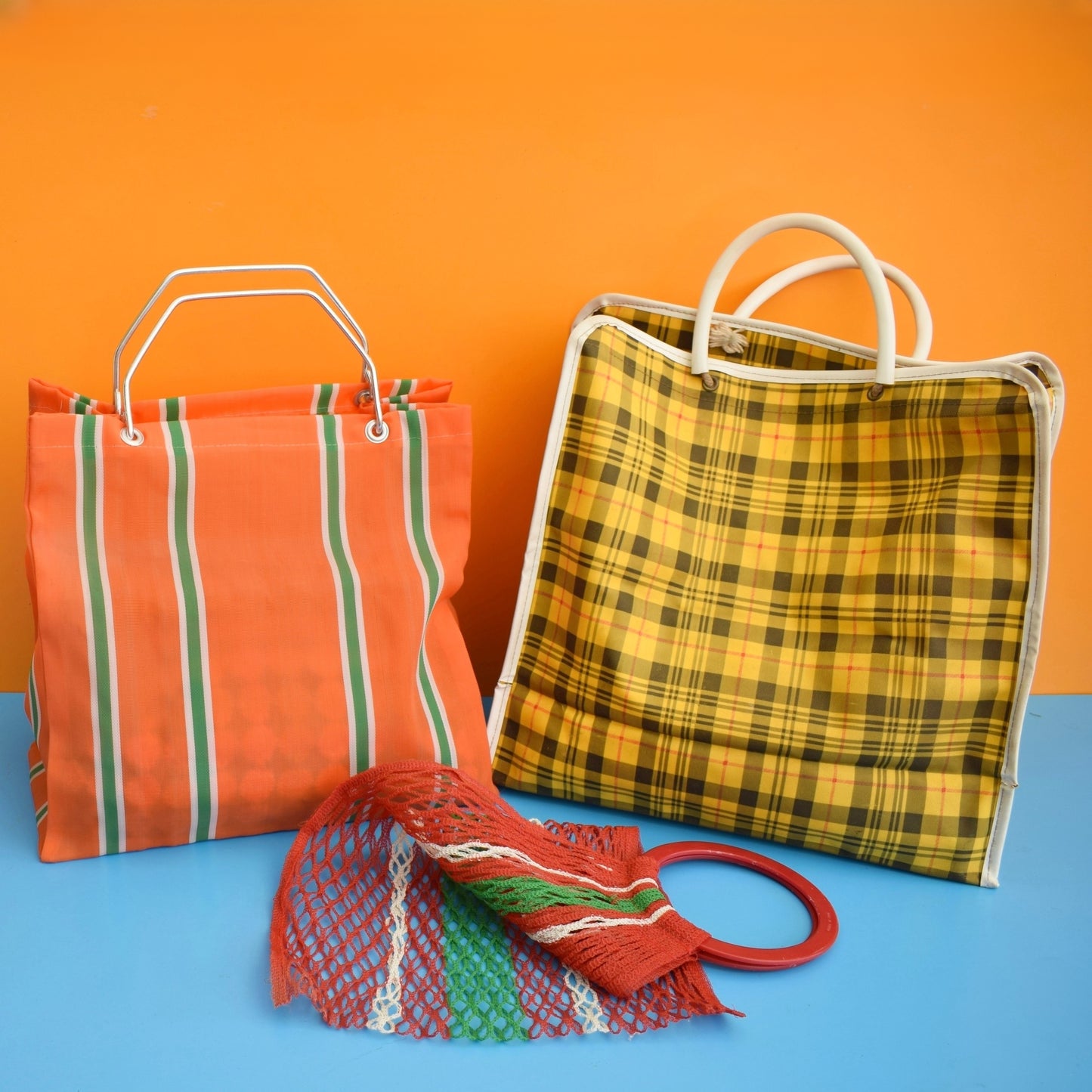 Vintage 1960s Shopping Bags - Woven / Vinyl