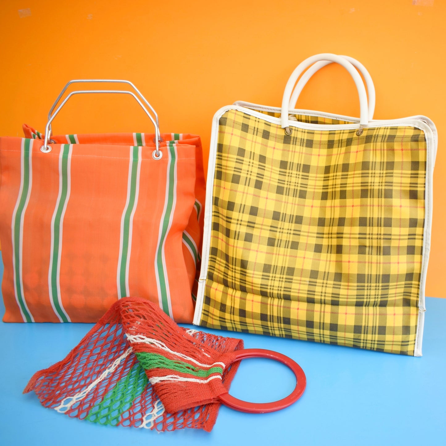 Vintage 1960s Shopping Bags - Woven / Vinyl