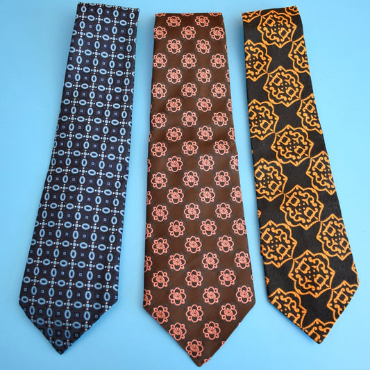 Vintage 1970s Cravat / Ties - Brown / Blue - Mod by Vintage