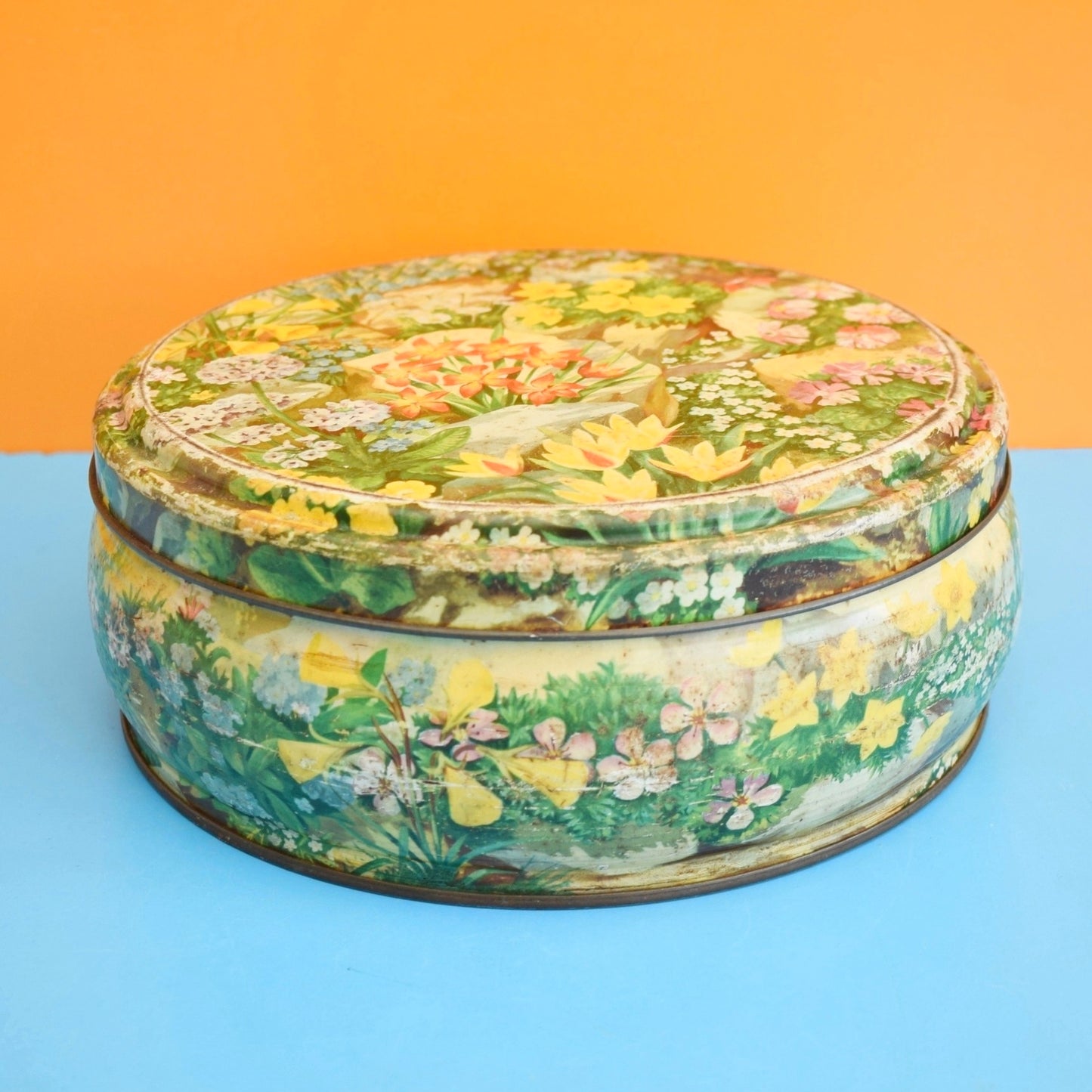 Vintage 1950s Metal Tin - Rockery Flowers - Huntley & Palmers