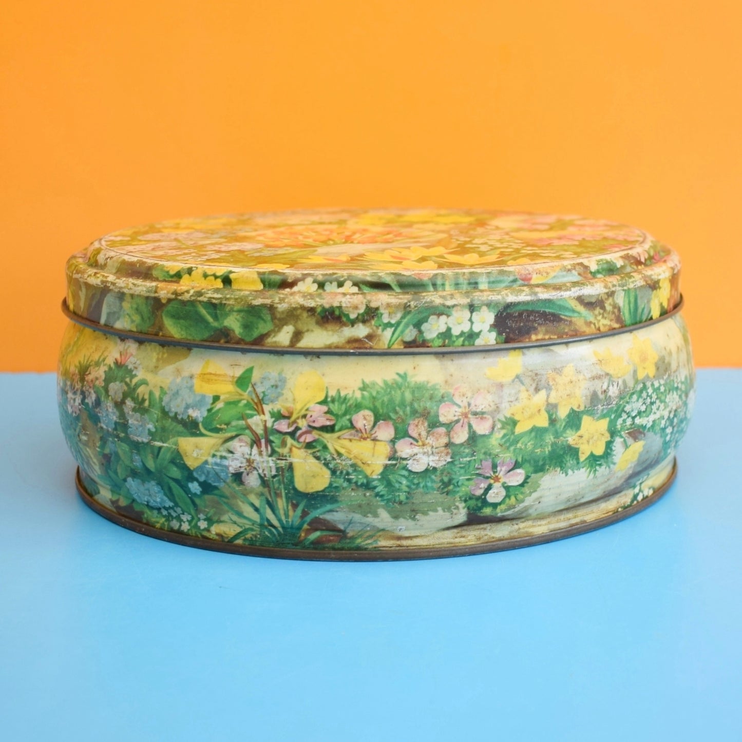 Vintage 1950s Metal Tin - Rockery Flowers - Huntley & Palmers