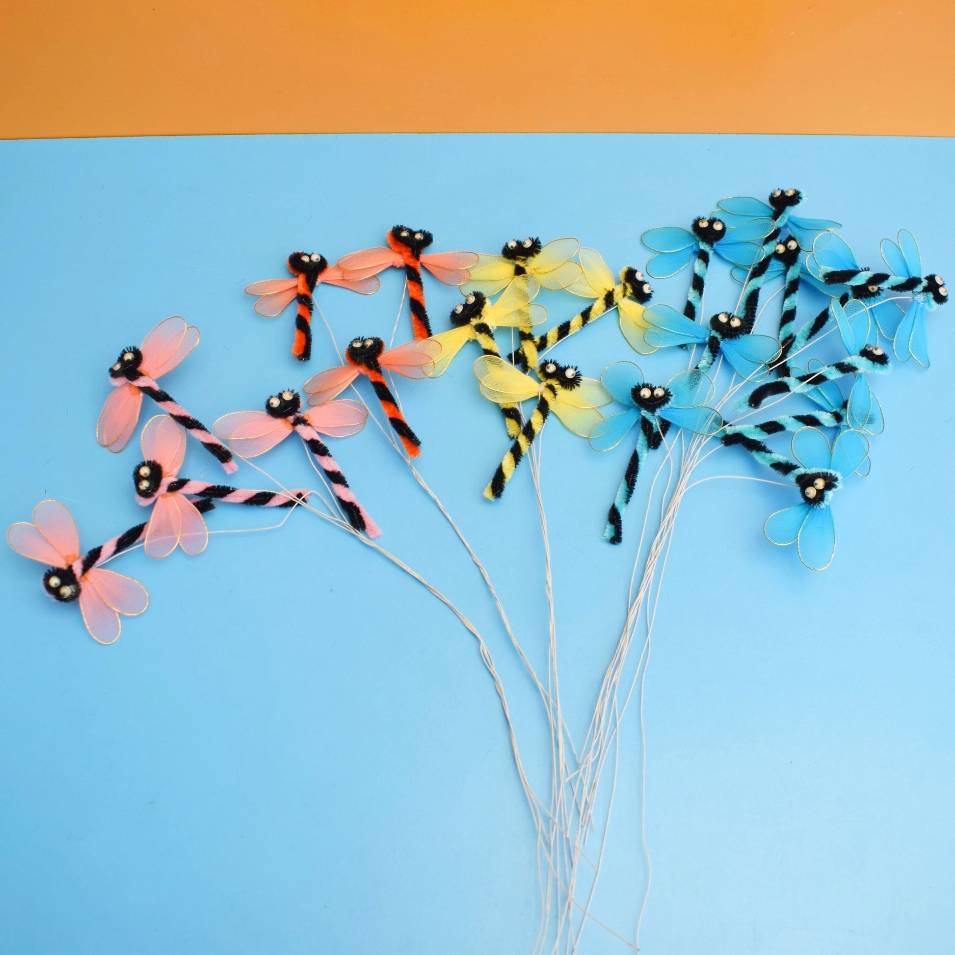 Vintage 1970s Kitsch Pipe Cleaner Dragonflies x21 by Vintage